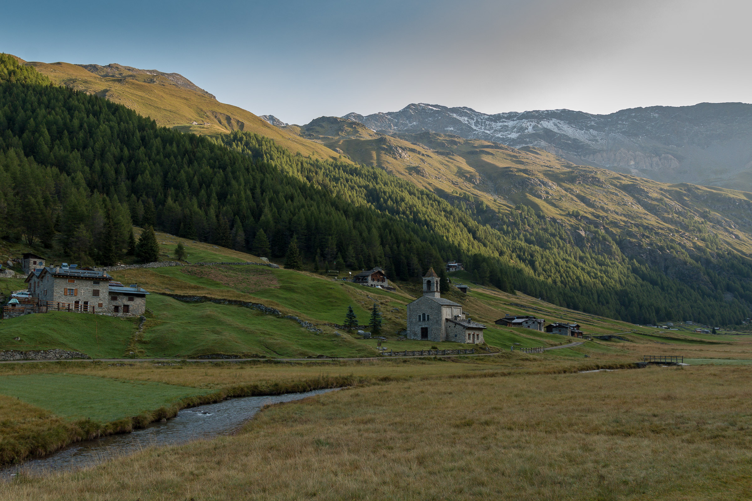 Alba in Val di Rezzalo