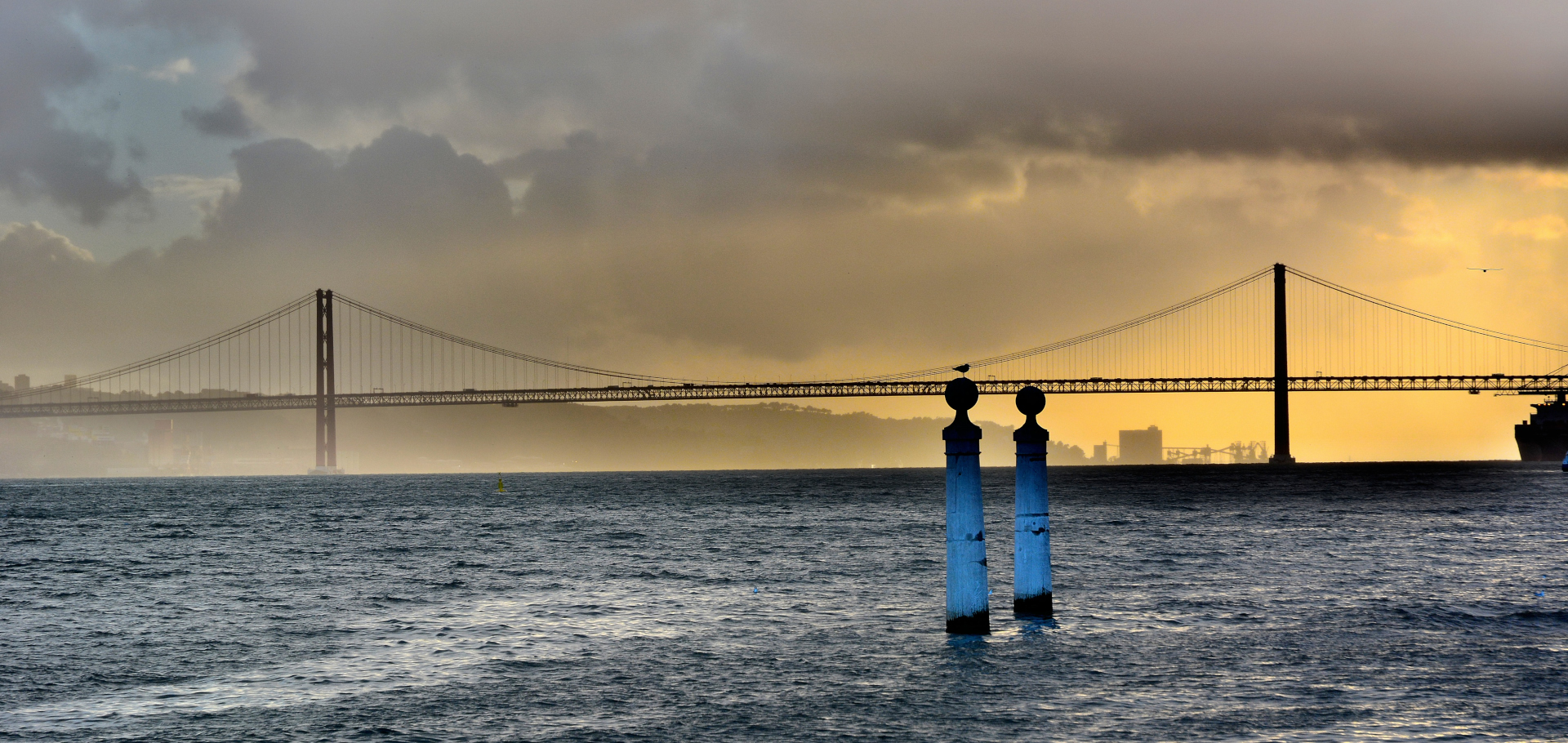 Bridge 25 de Abril - Lisbon