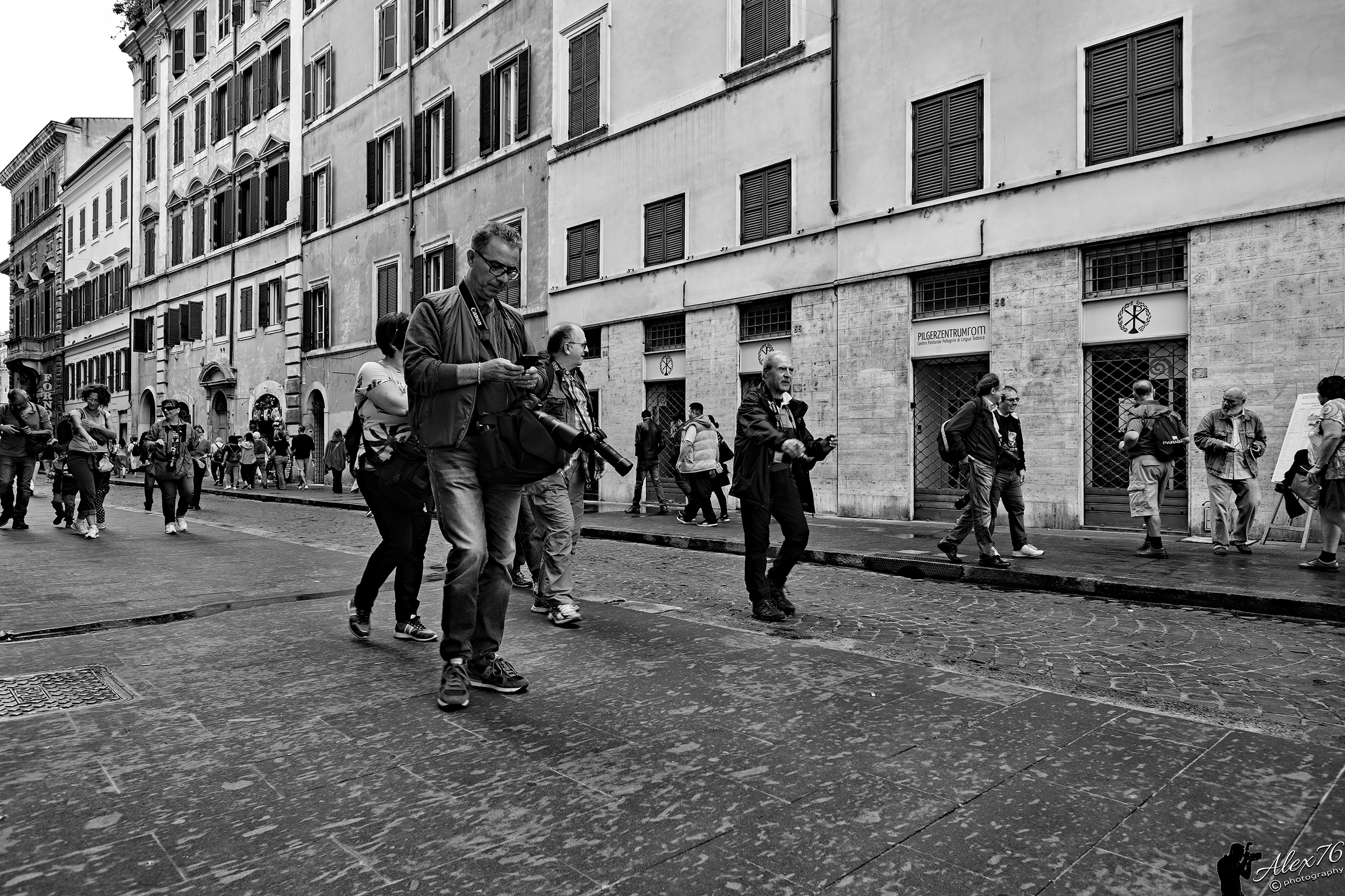 Juzini in marcia verso Castel Sant'Angelo