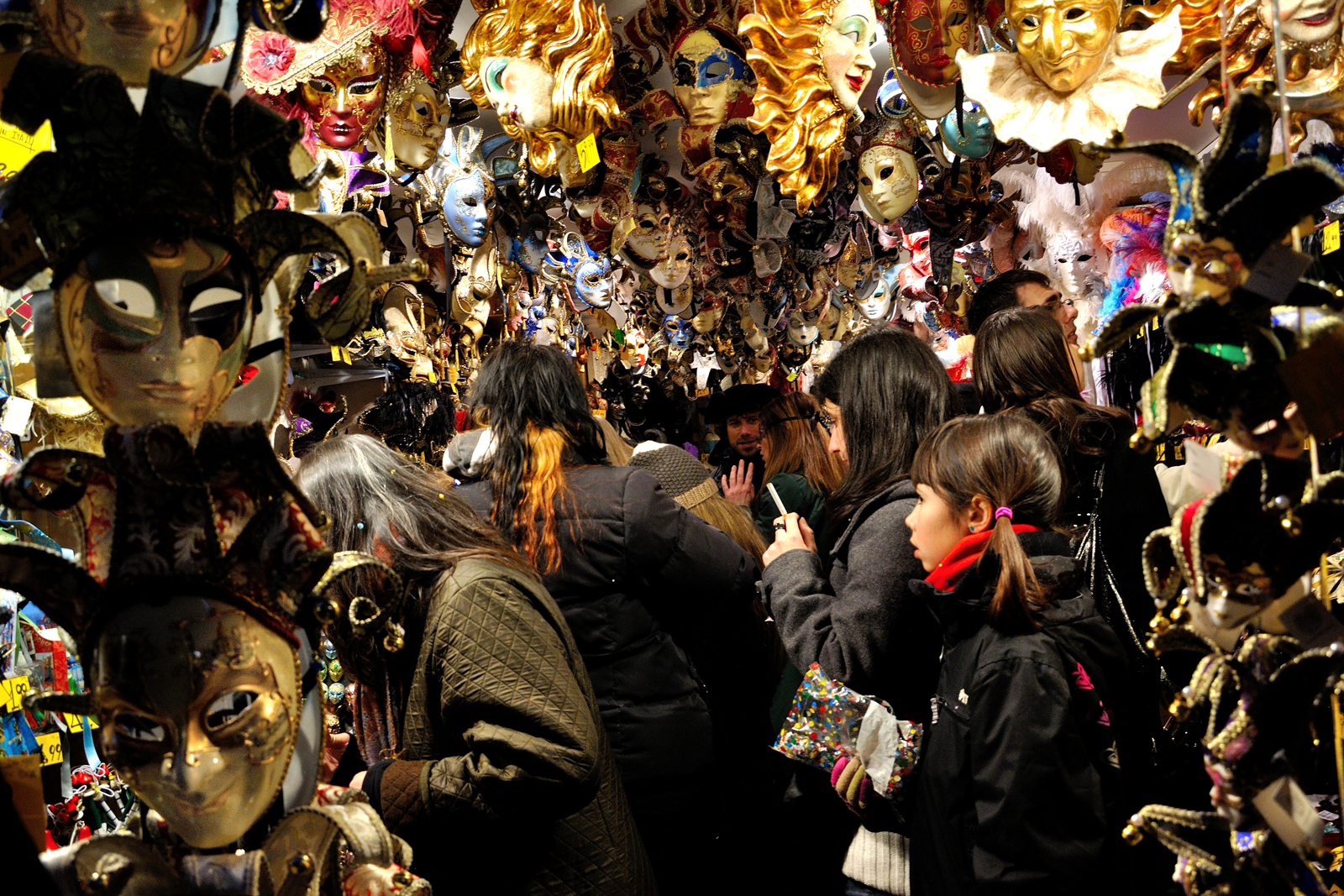 Maschere per tutti   (Calle dei Fabbri)