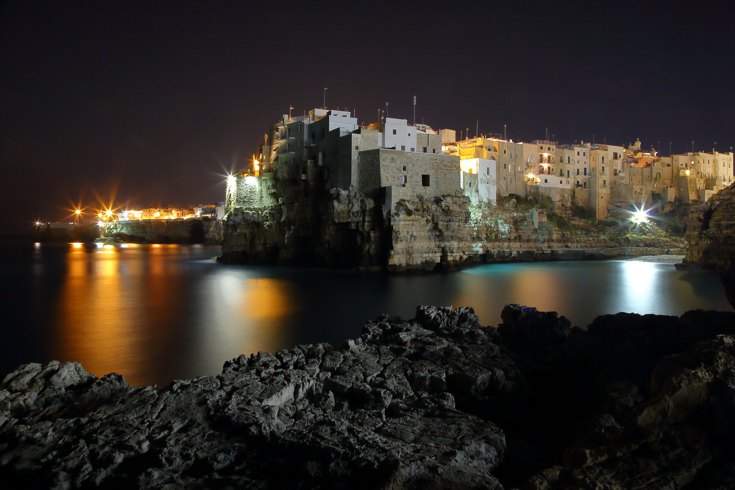 Polignano by night