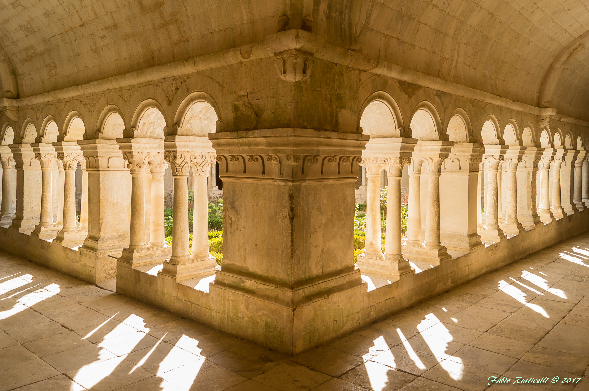 Abbey of Sénanque, the cloister