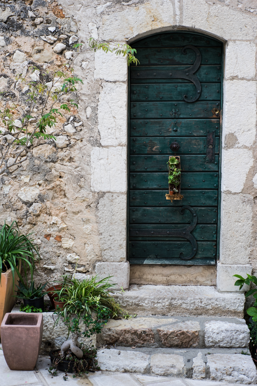 doors in provence