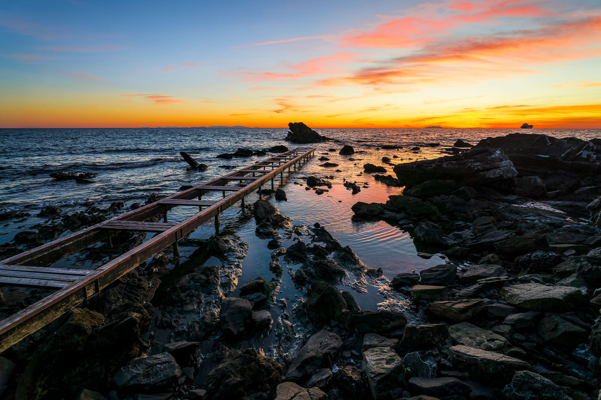 Pontoon in Antignano