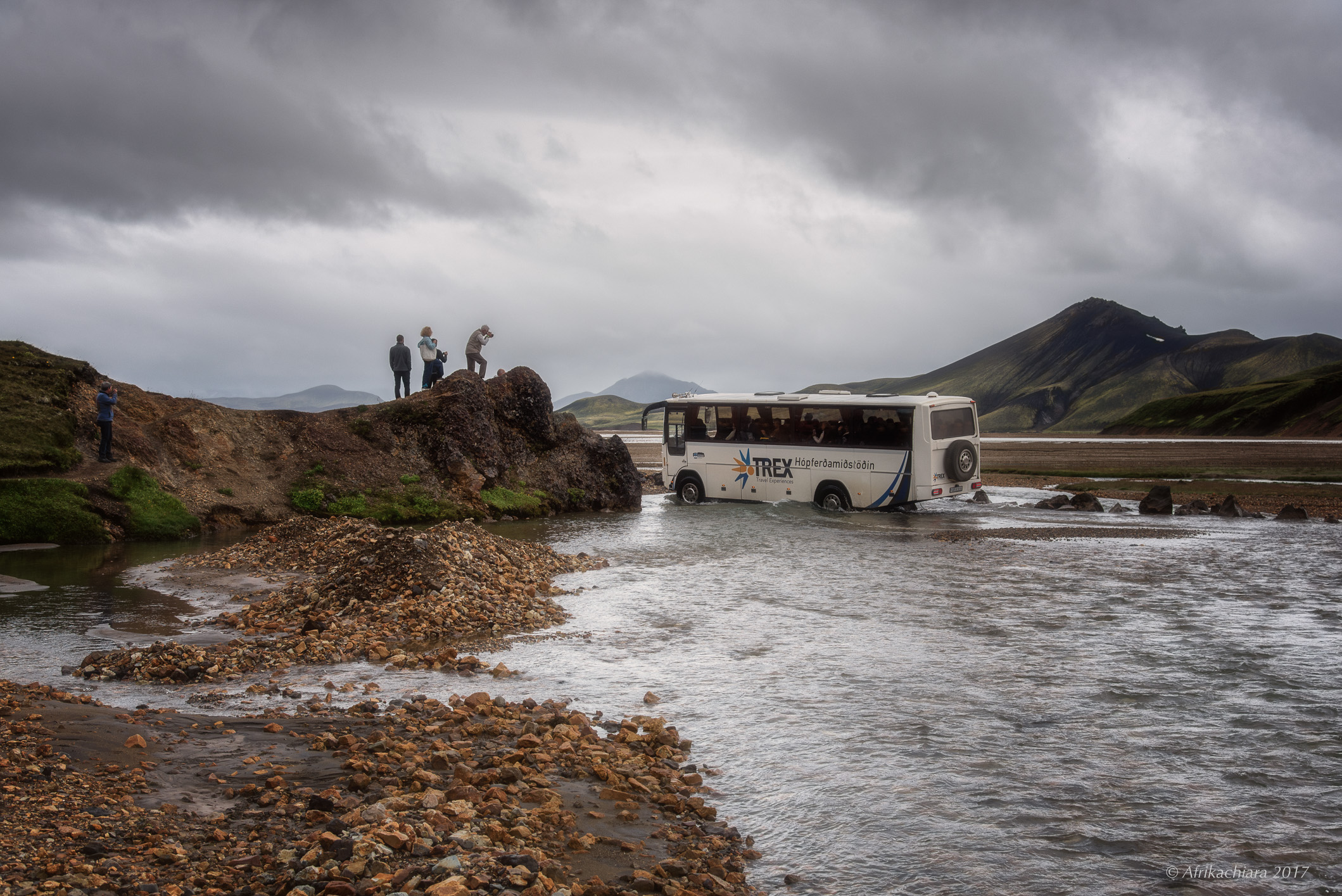 Photographers in ambush