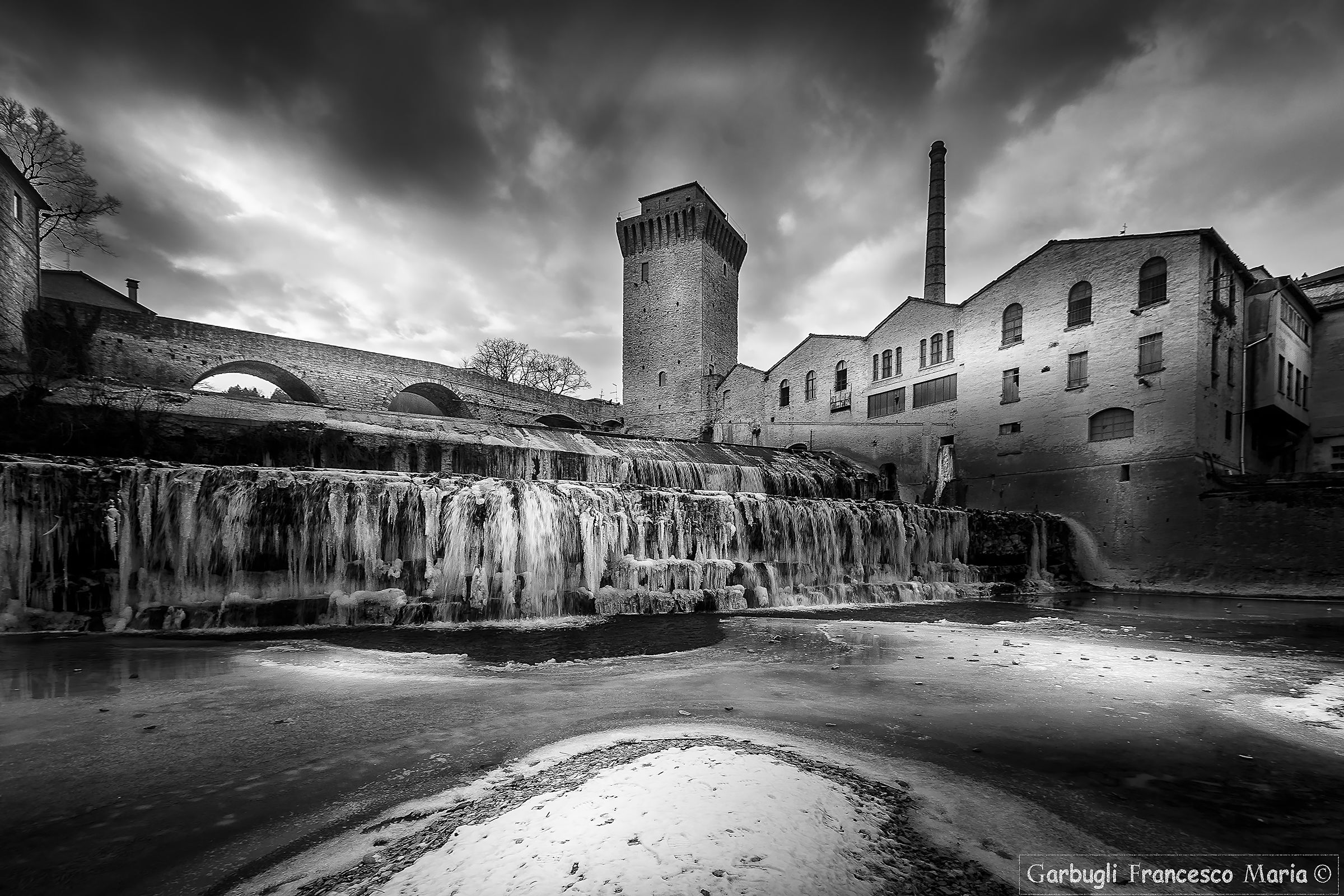 Fermignano .... frozen in black and white