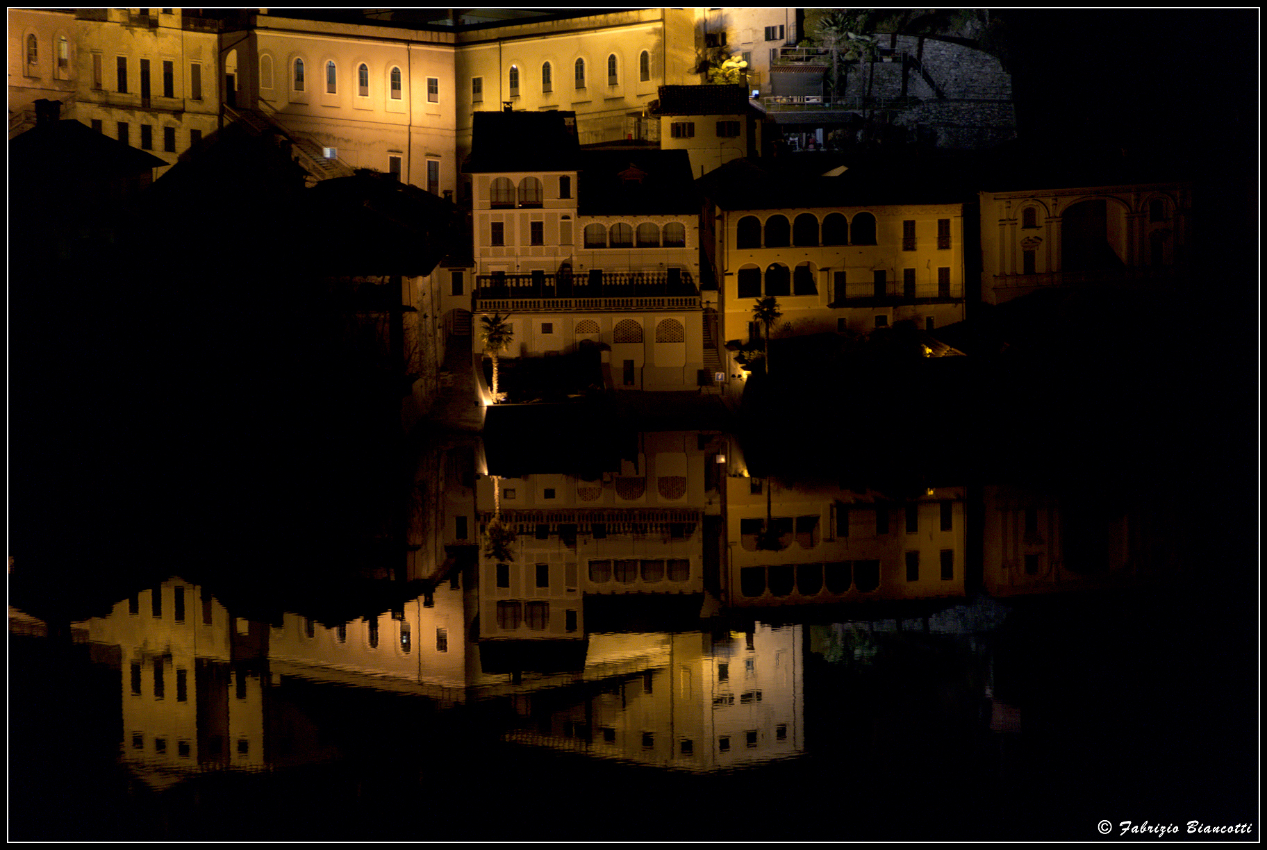 Come uno specchio nella notte