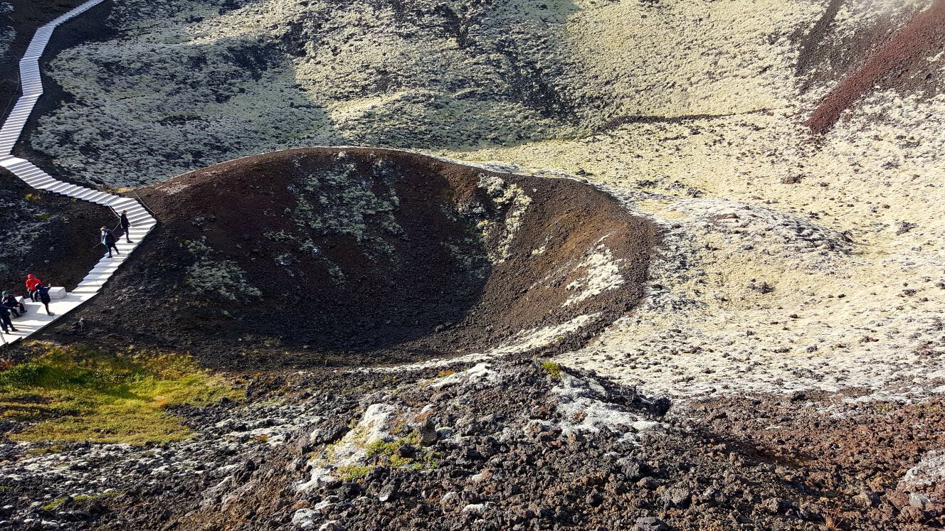 Iceland - walk to the edge of the volcano
