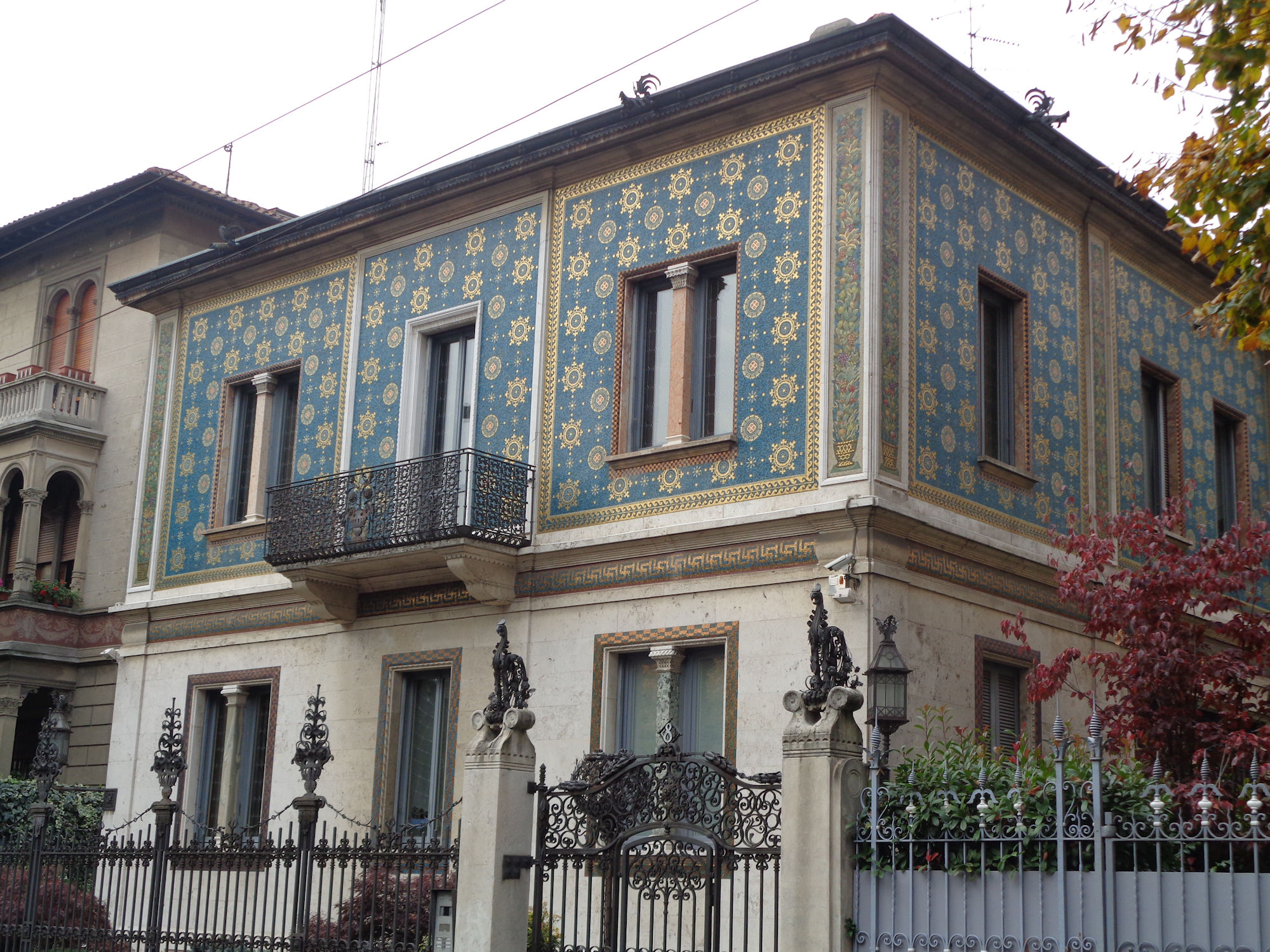 liberty house in via Tamburini