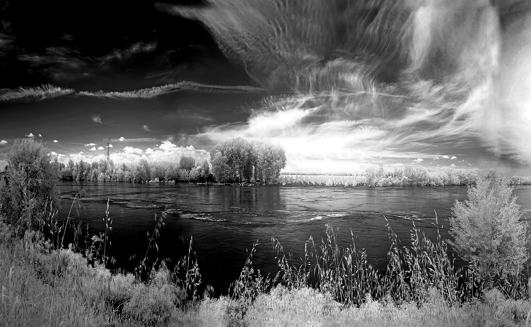 Infrared spectacle in Po
