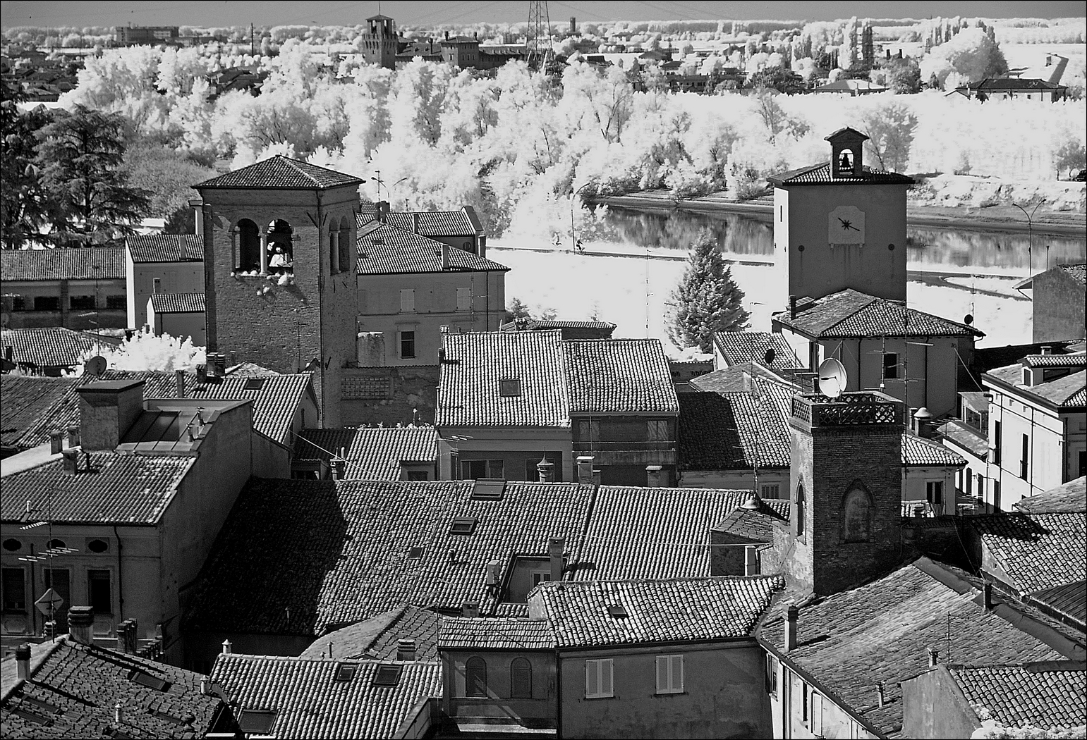 infrared click from the via Piave skyscraper