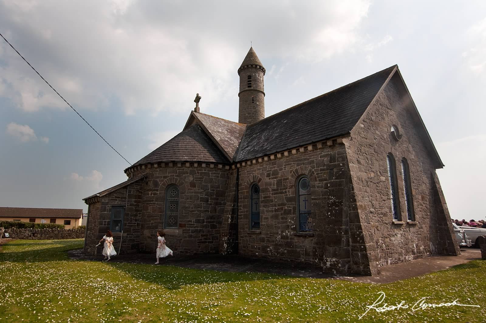 Corsa attorno alla chiesetta