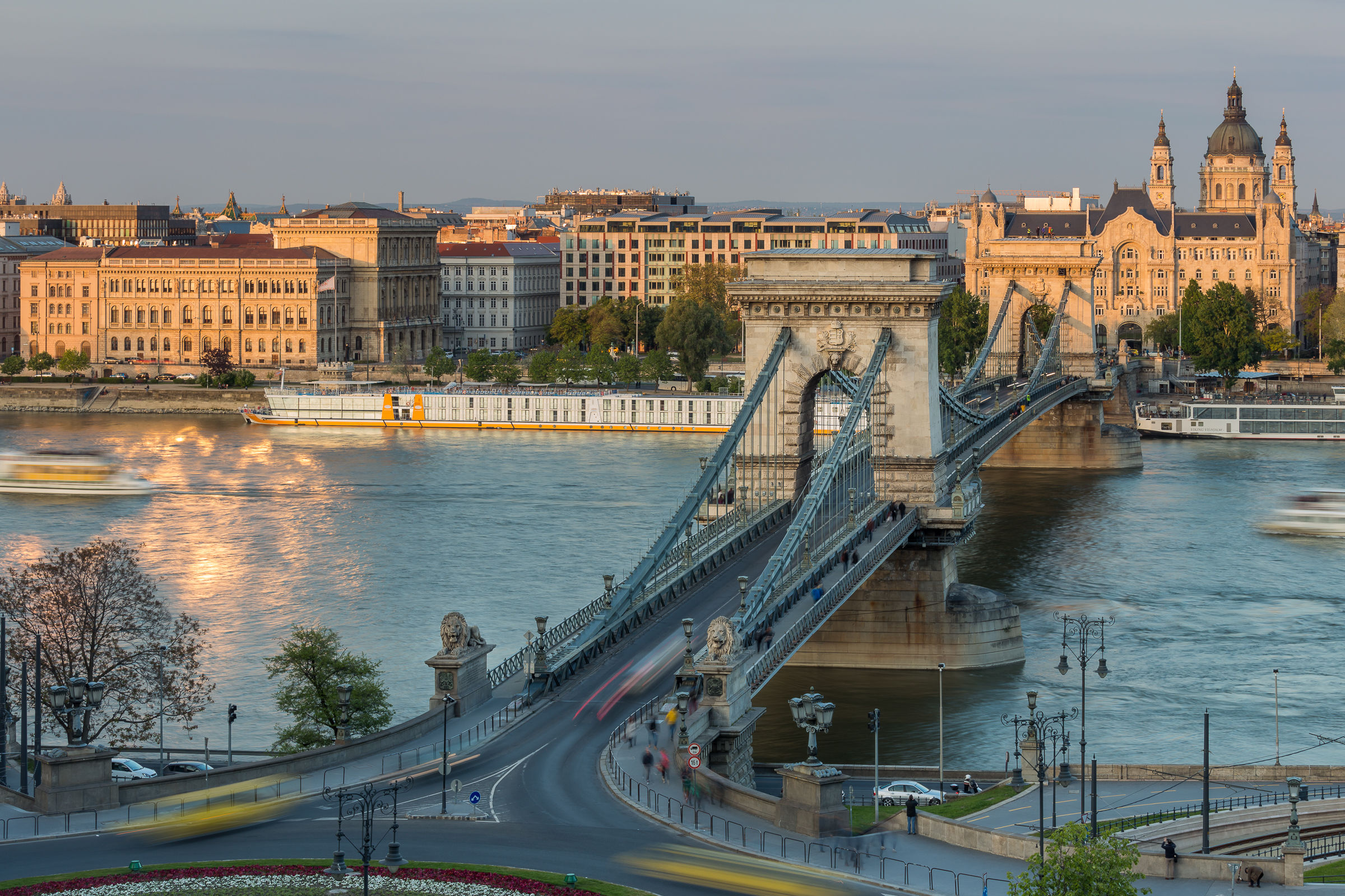 Szechenyi Chain Bridge