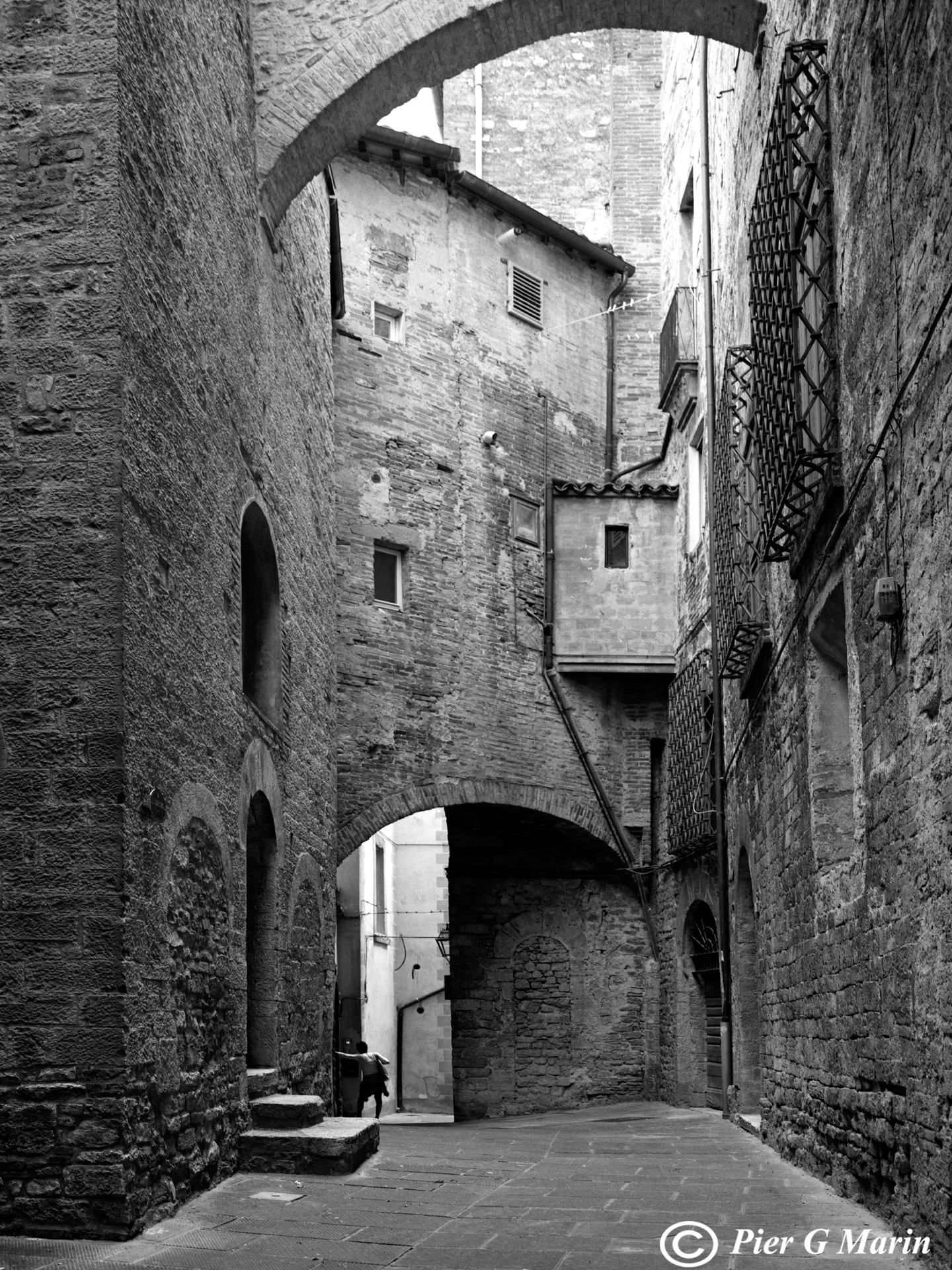 03 - Todi, un vicolo