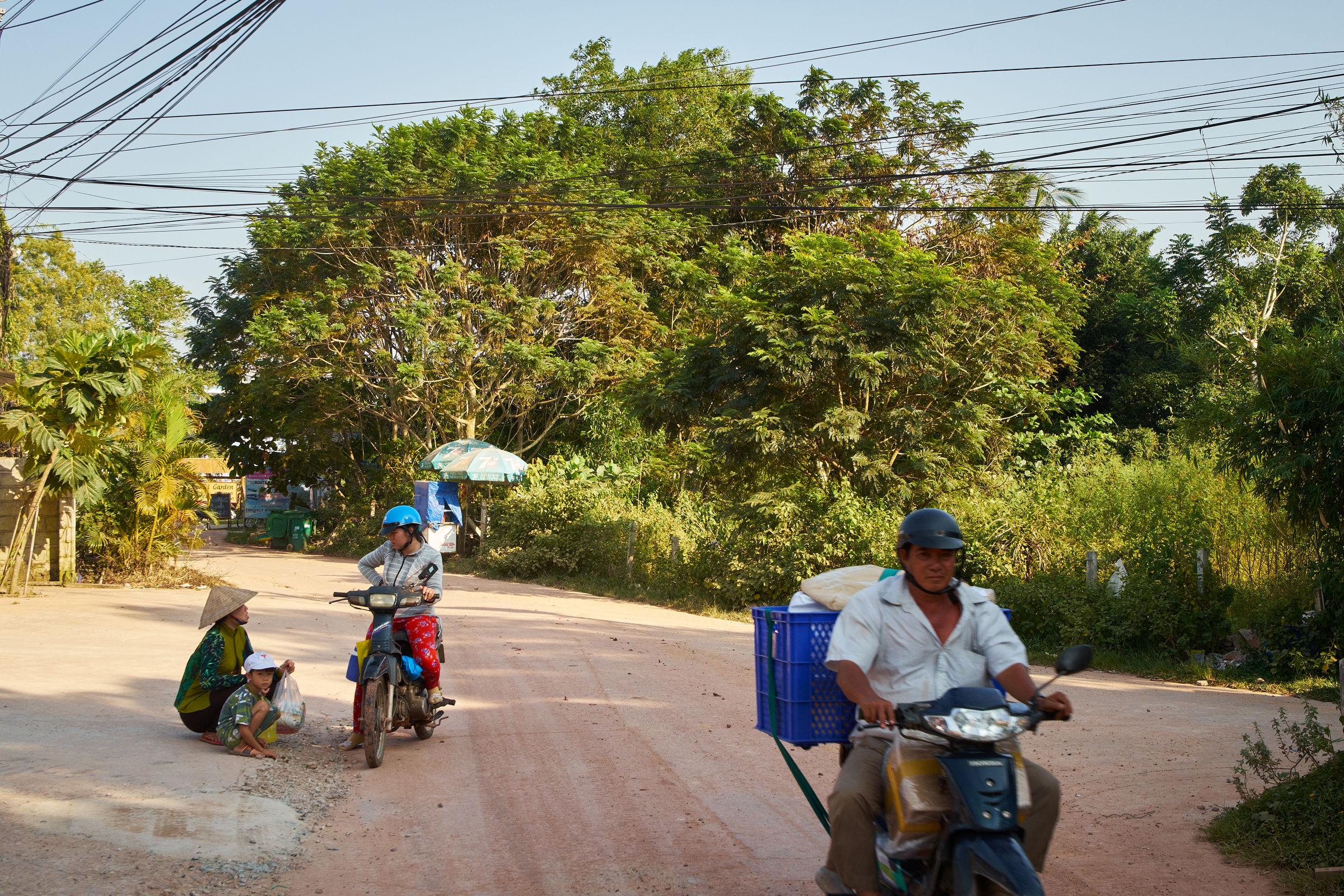 Talking about neighbors