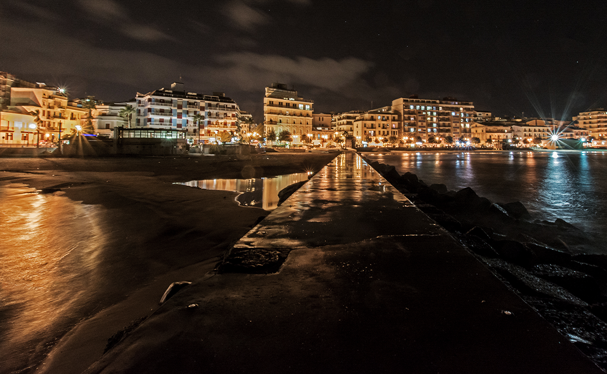 Crotone by night!