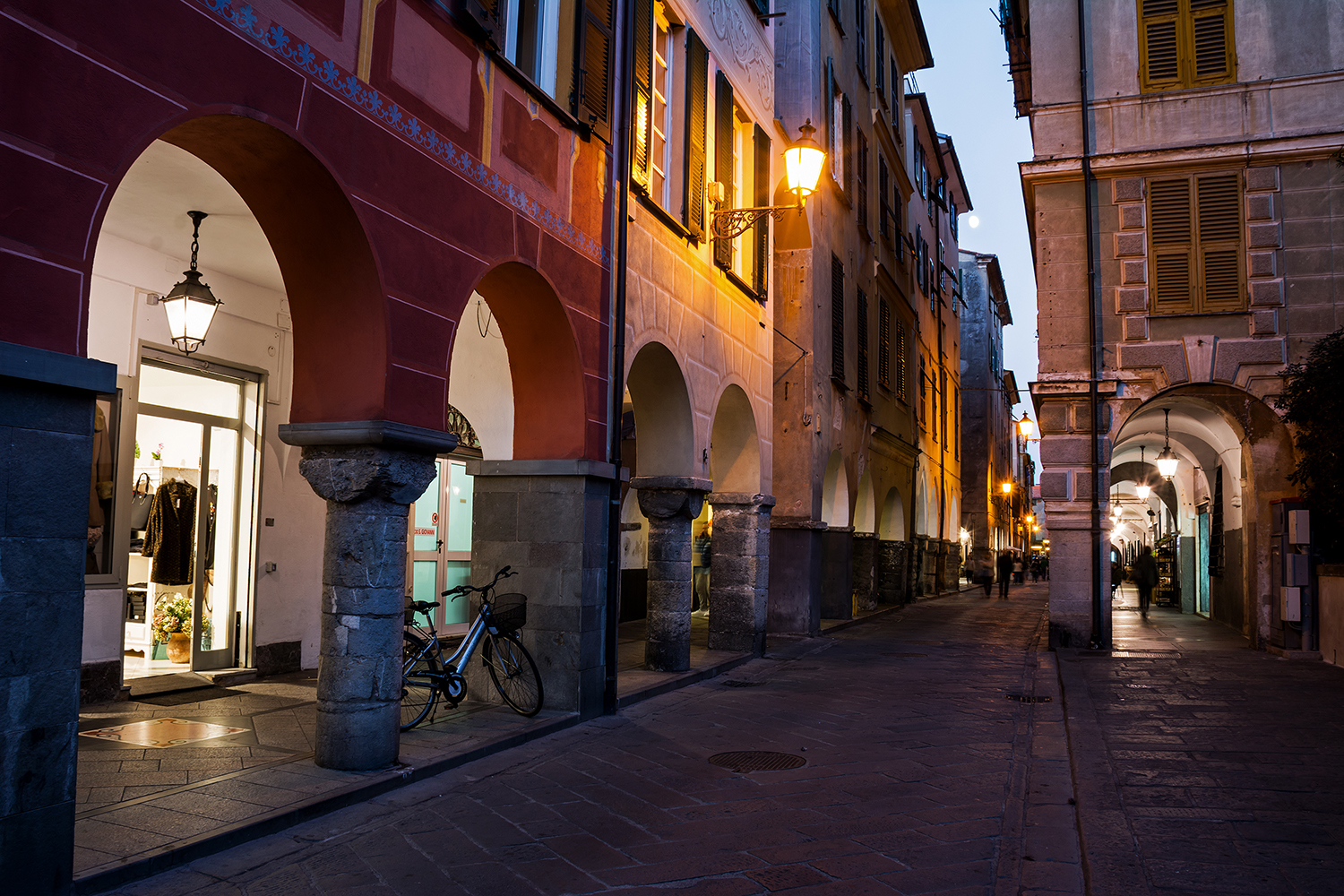 The city of the arcades