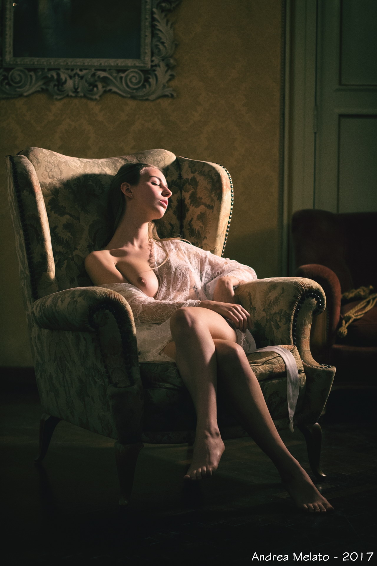 Naked of other times