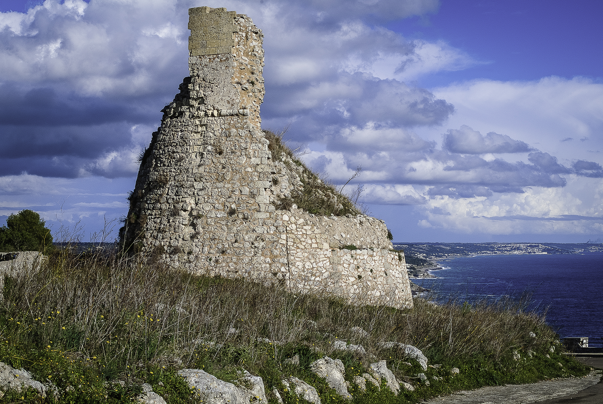 Dramatic Tower 2 photos with 2 different shooting points.