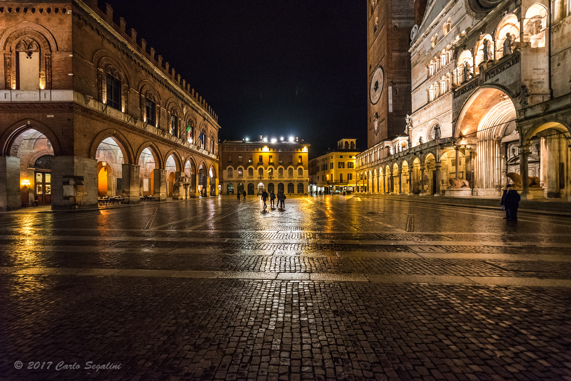 pioviggina in piazza