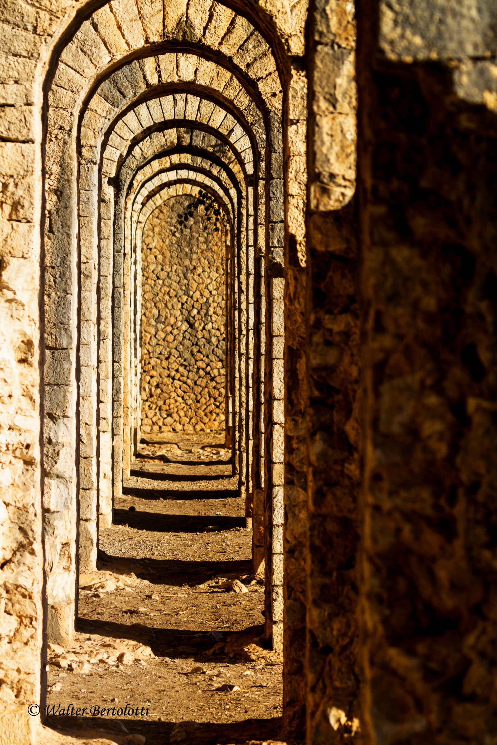 Tempio di Giove Anxur-tra luce e ombra