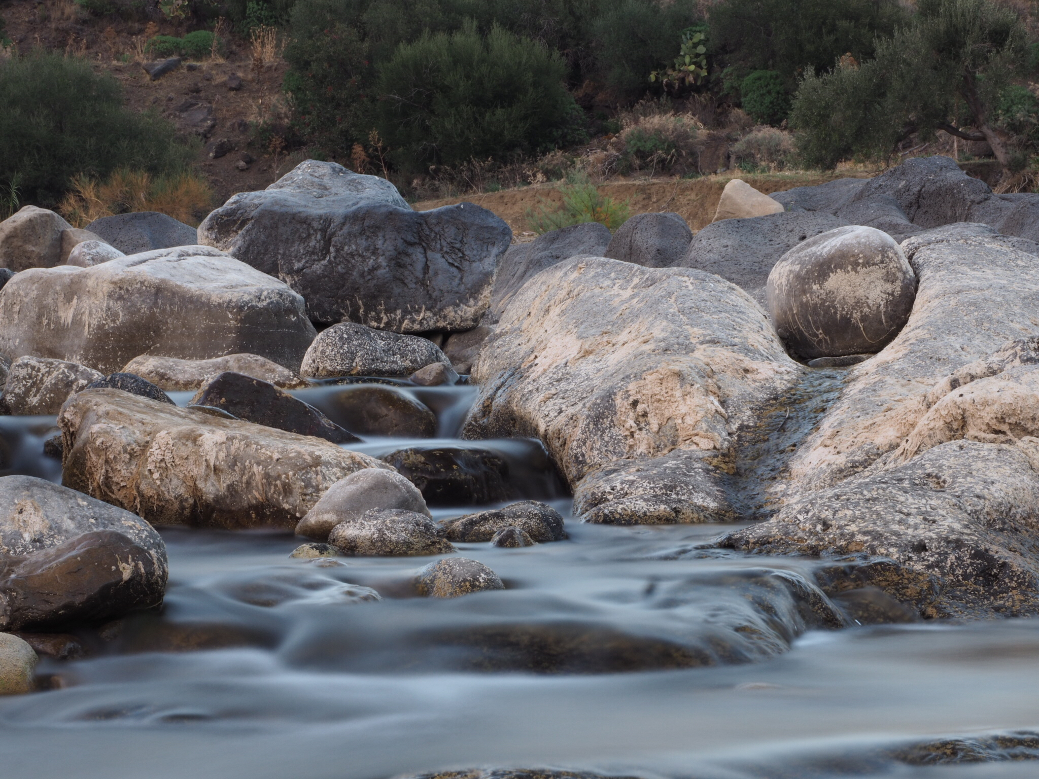 C'è un messaggio nascosto in ogni cascata. Dice, ...