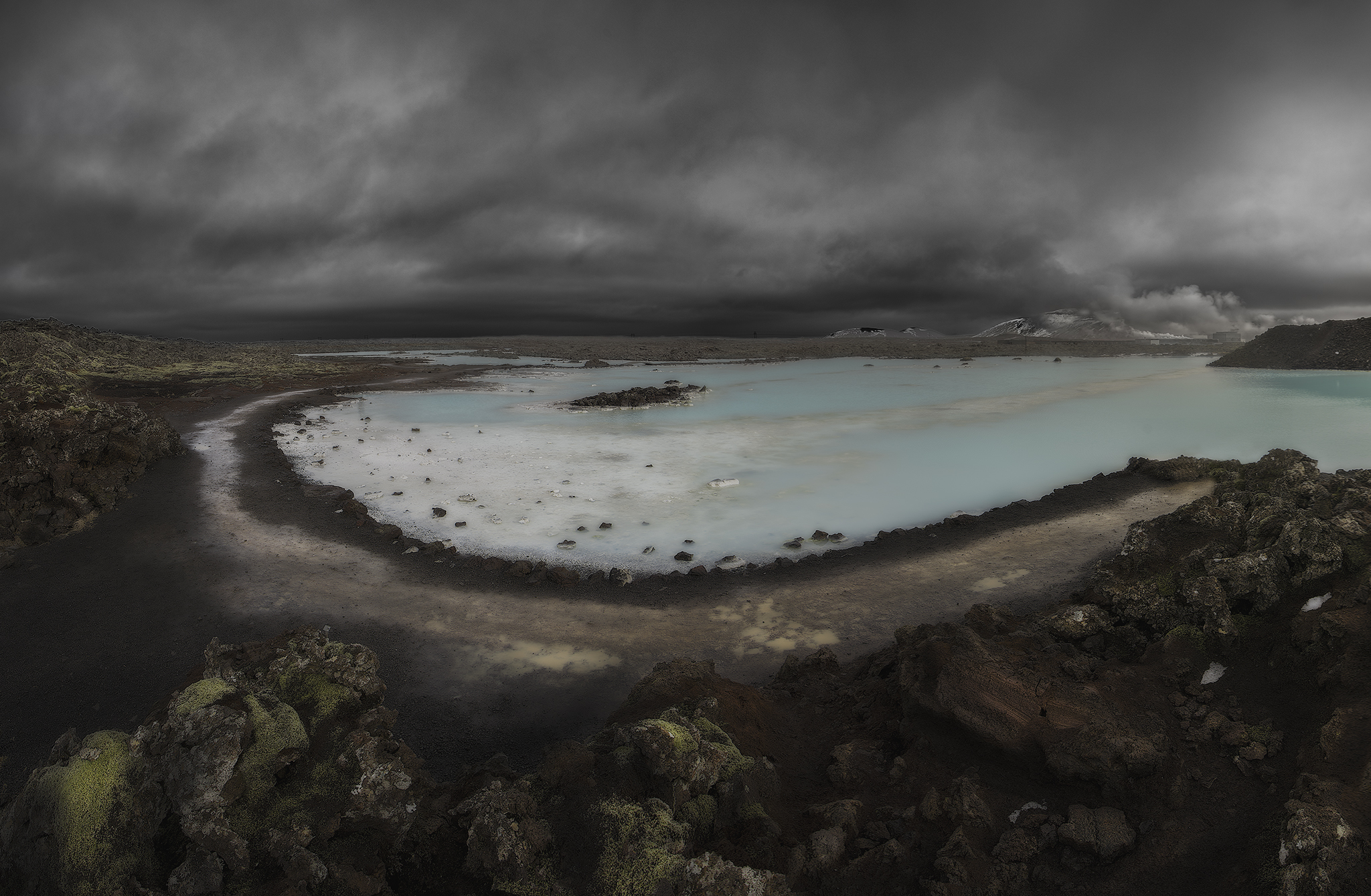 Blue Lagoon, Grey Sky