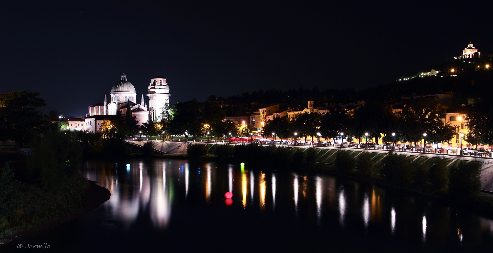 Verona - Nell'Adige si rispecchia