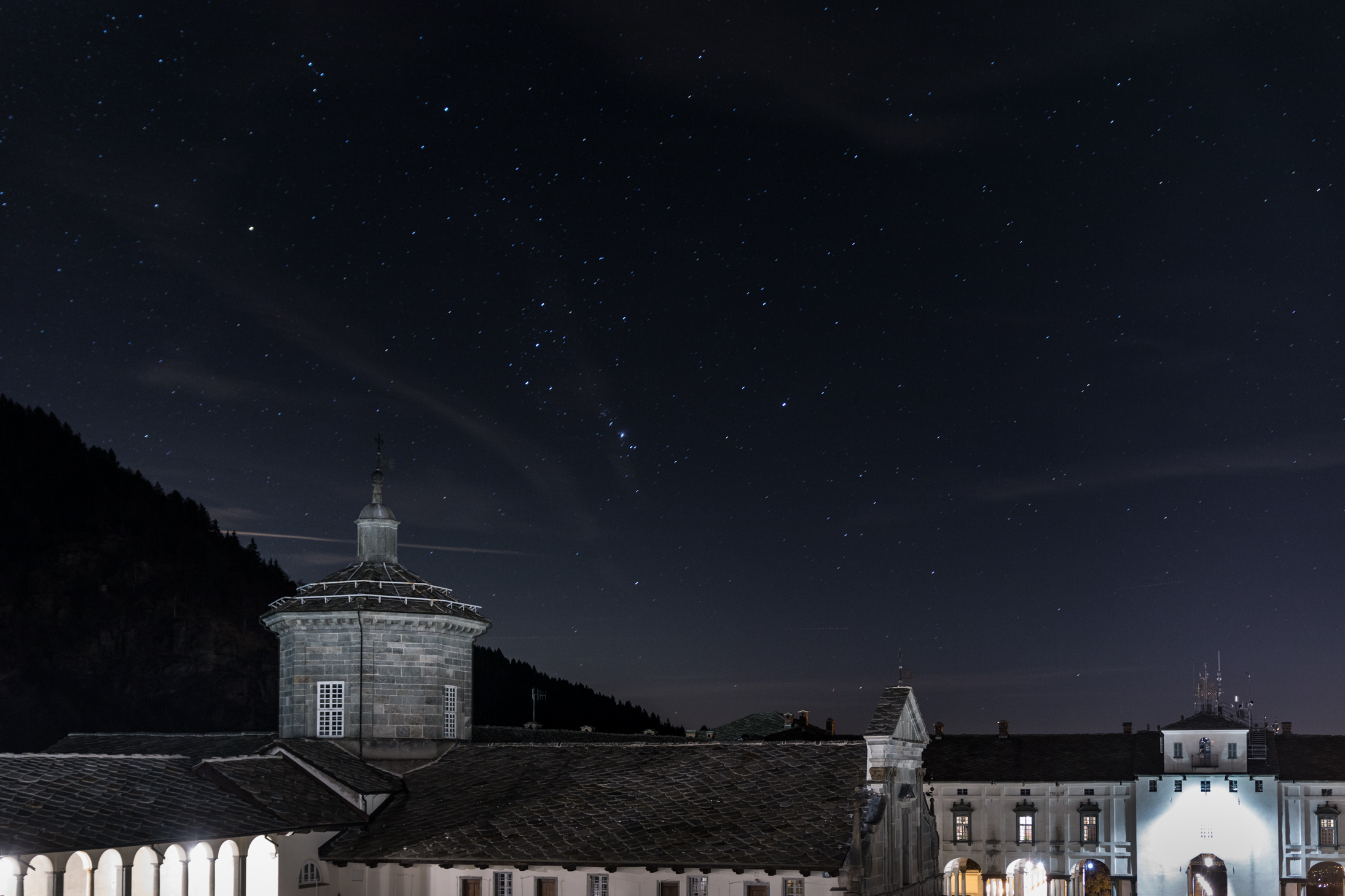 starred night at Oropa