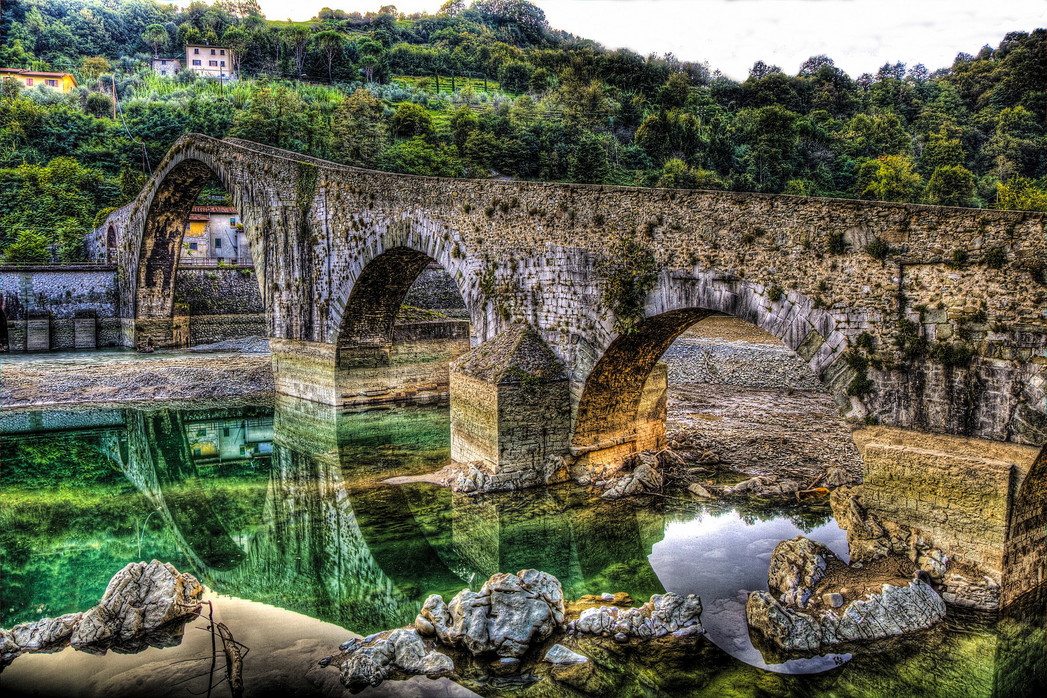 Ponte del diavolo Lucca