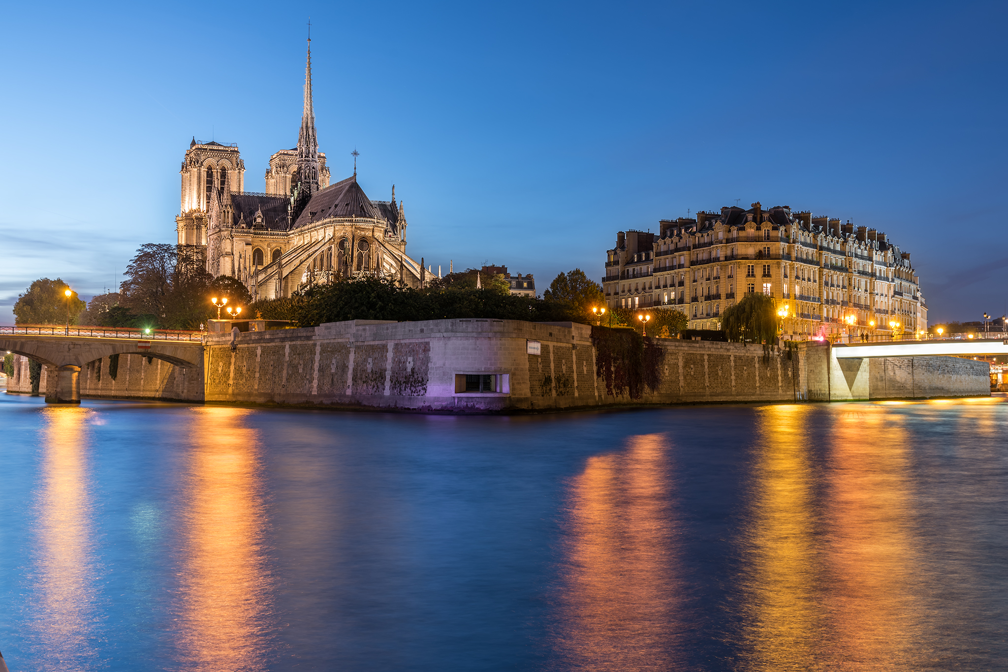 Ora blu a Notre Dame