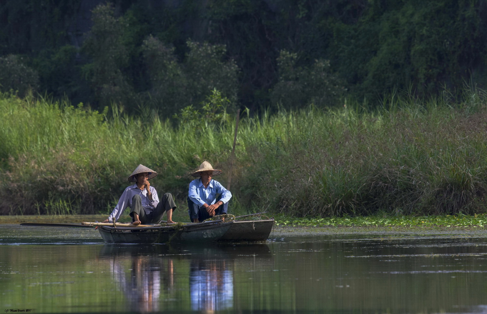 Boatmen ... (Vietnam)