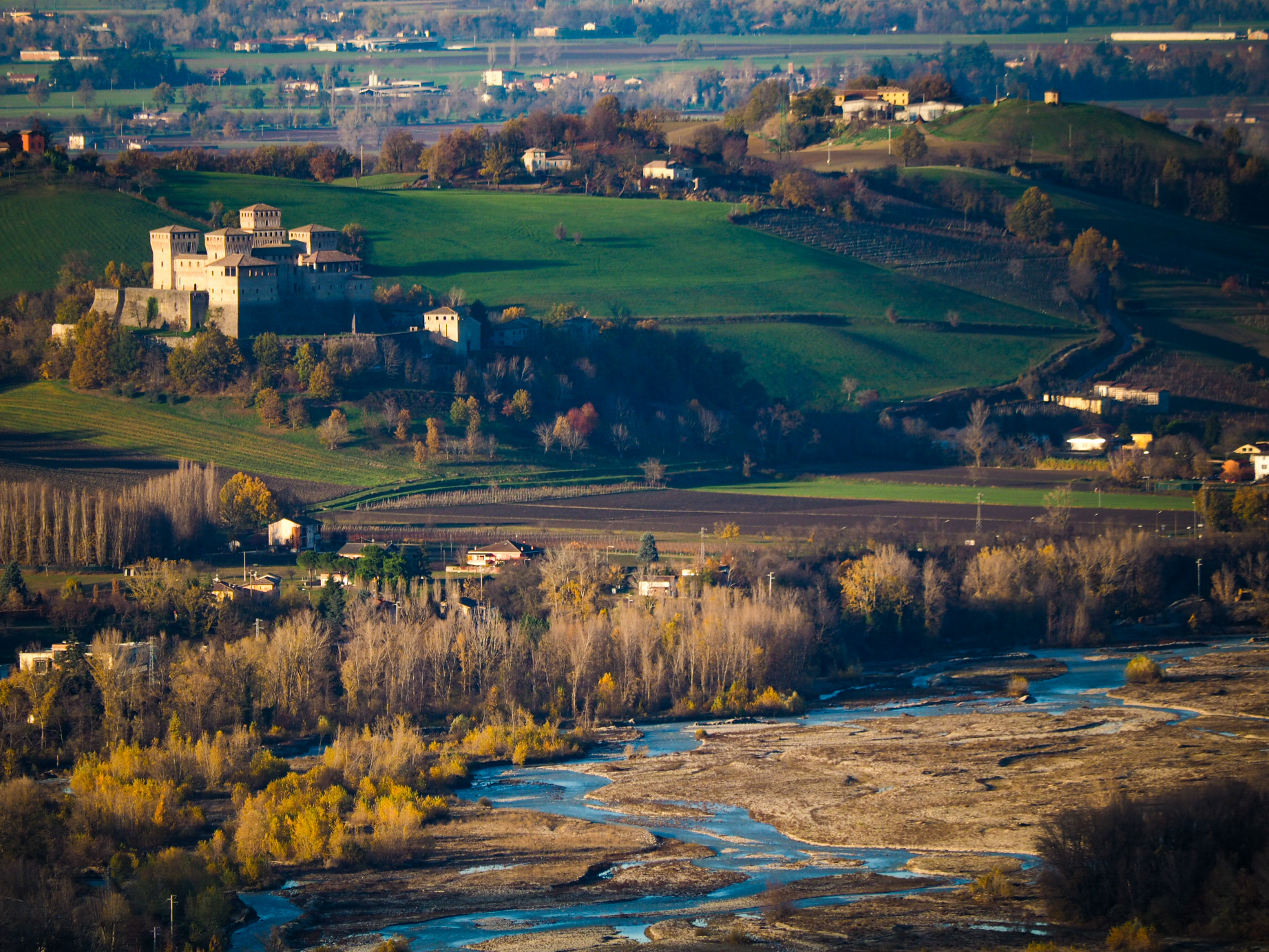 Luci e ombre sulla val Parma