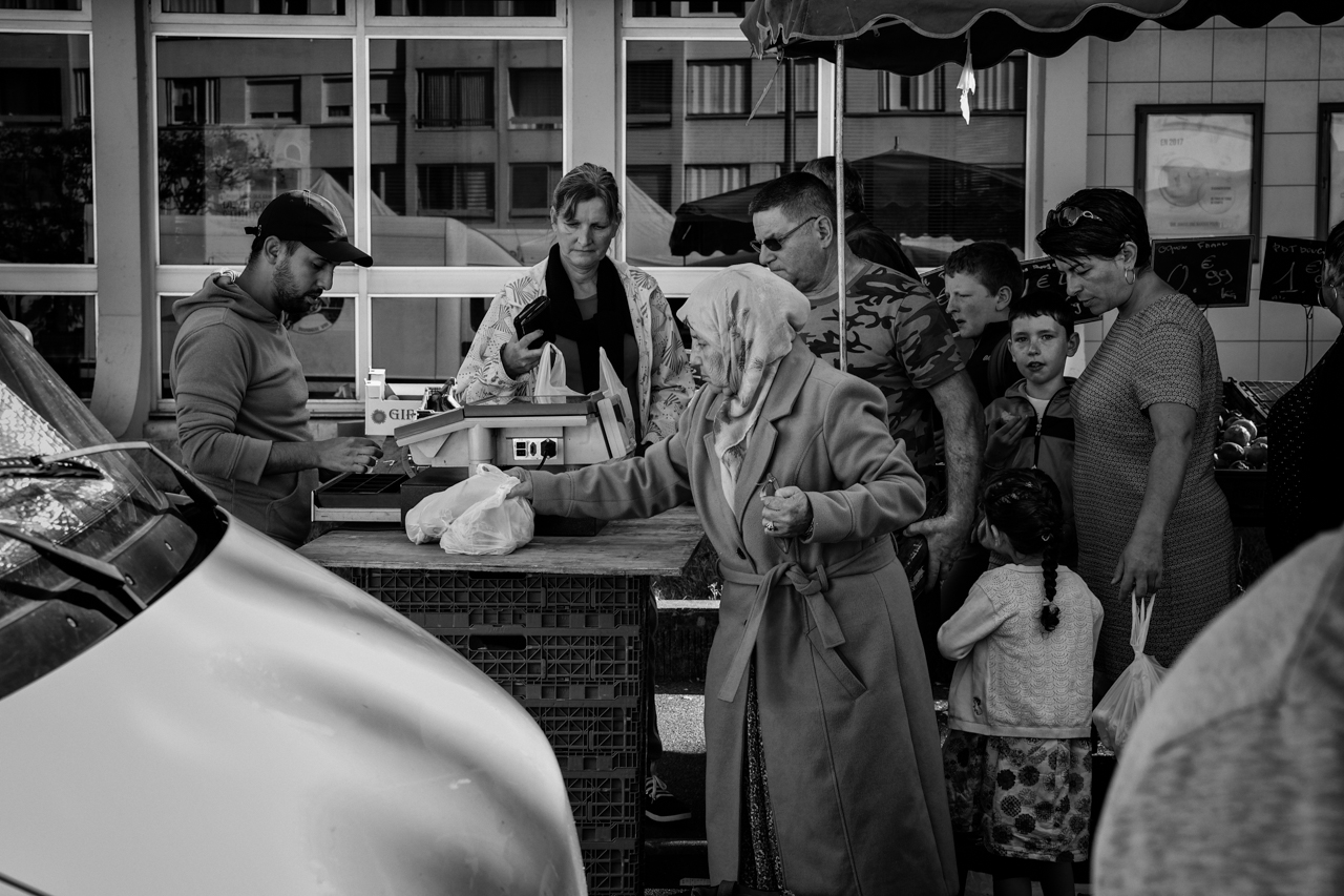 Le petit garçon here voudra faire phographe