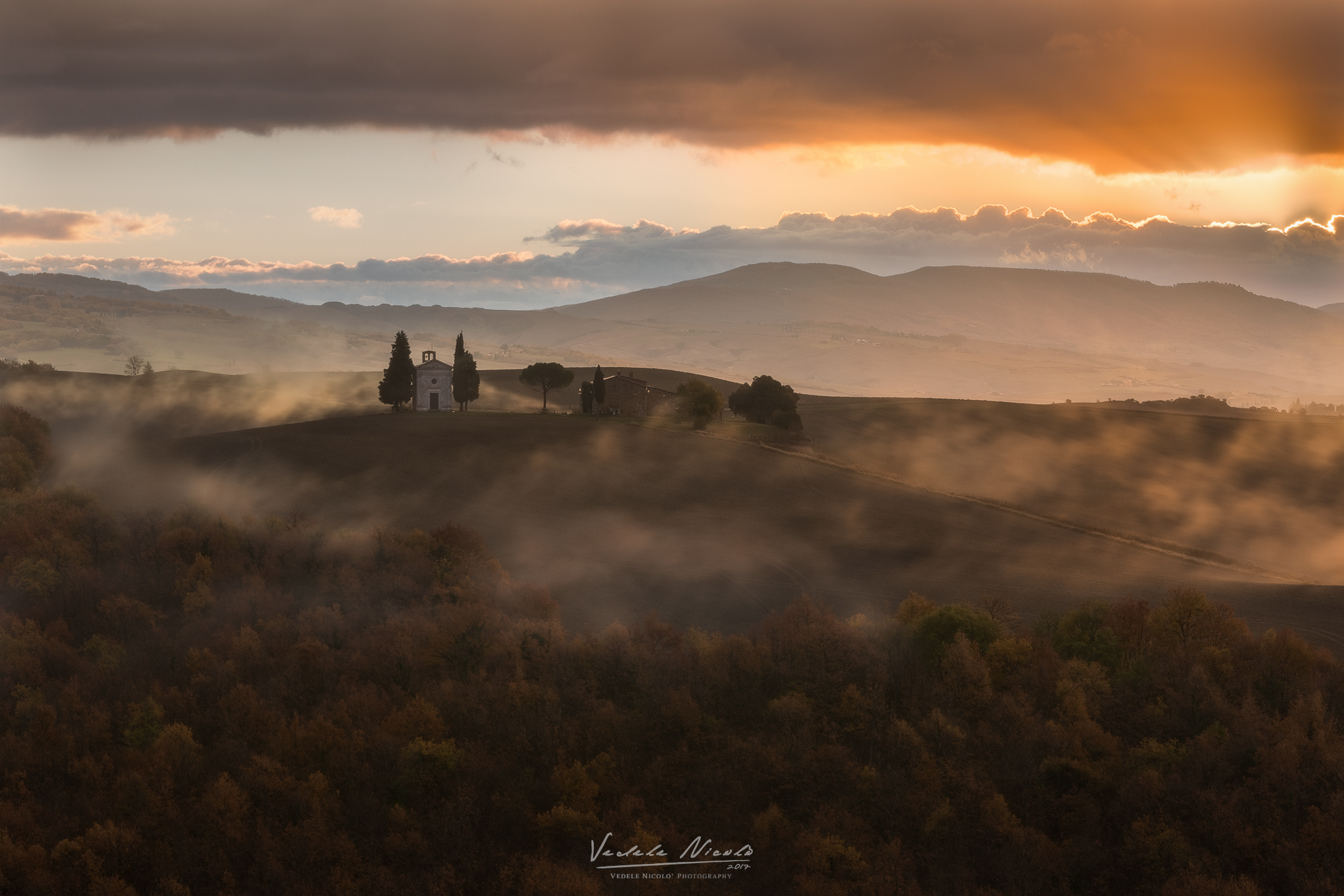 Alba alla Cappella della Madonna di Vitaleta