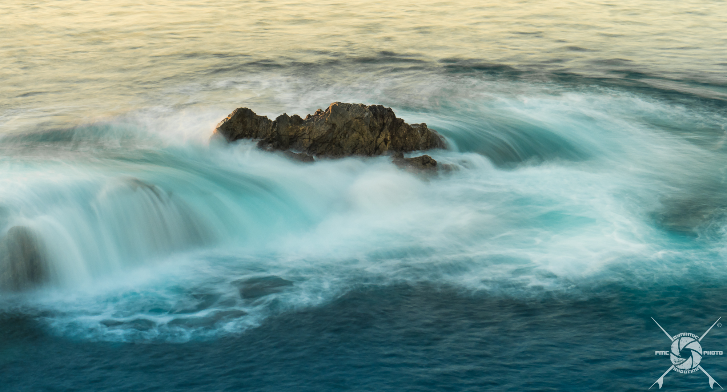 comr può uno scoglio...arginare il mare...
