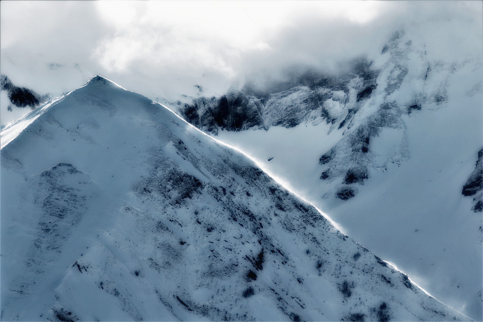 Una sottile lama di luce