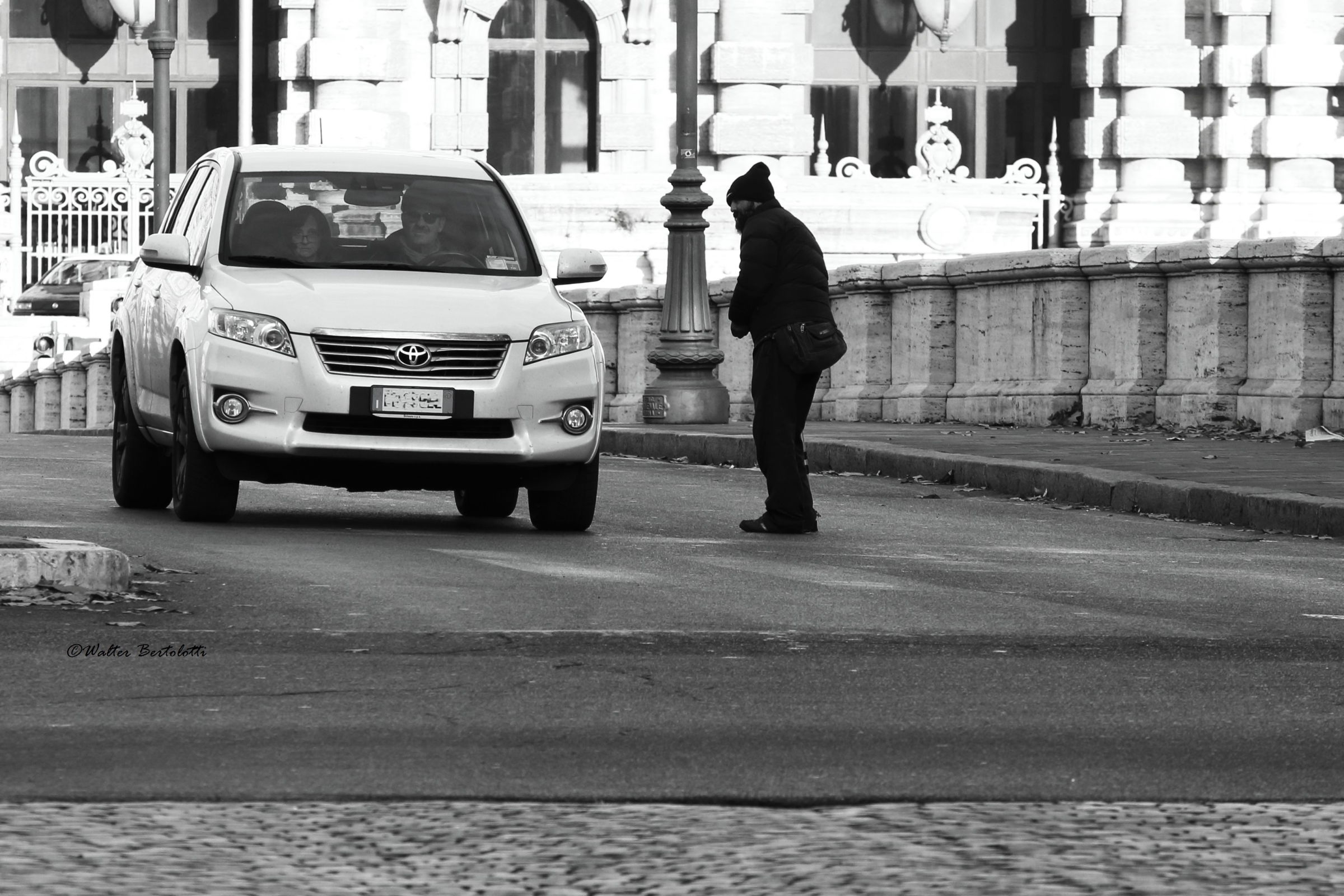 che faccio...chiedo?