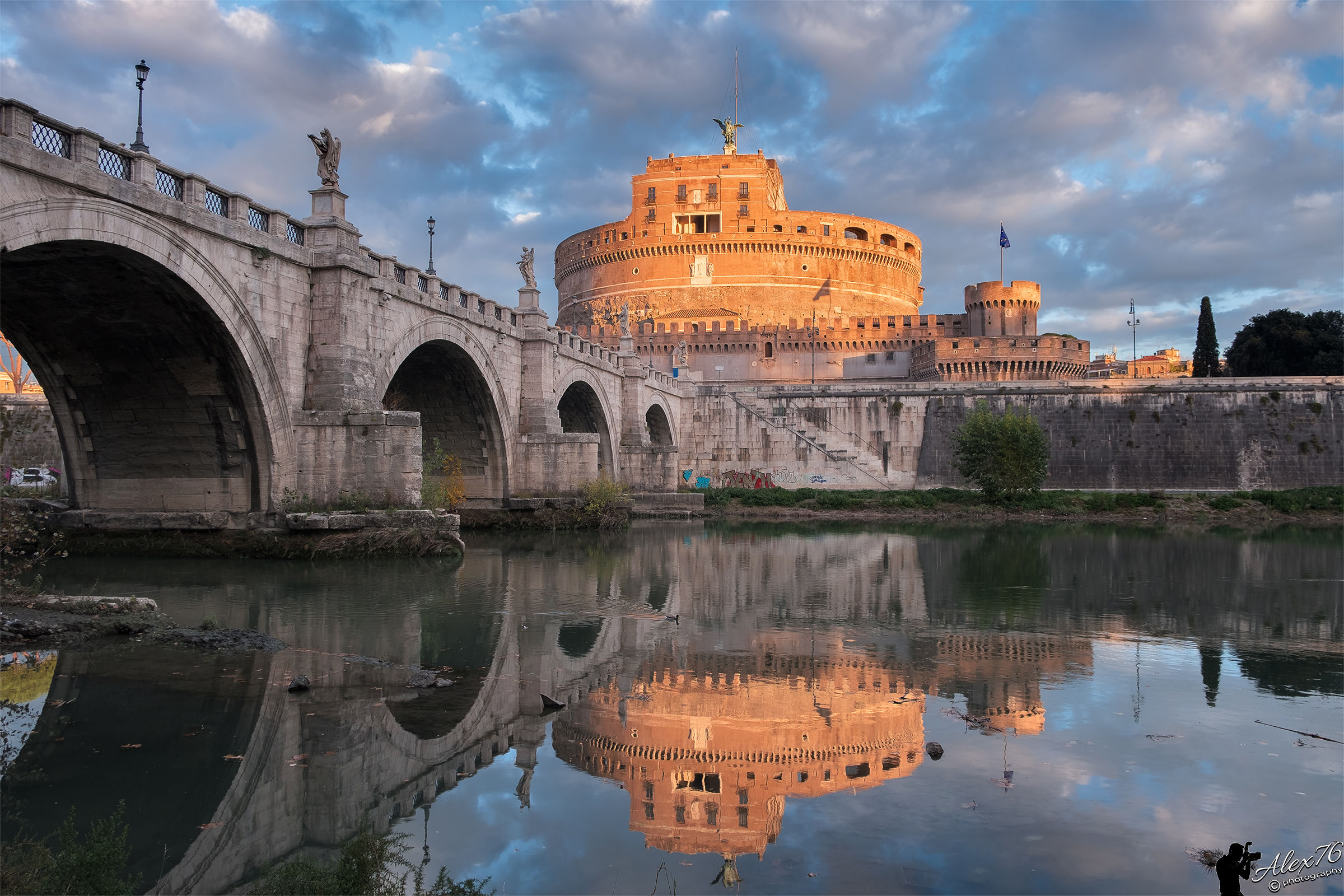 Through the mirror...