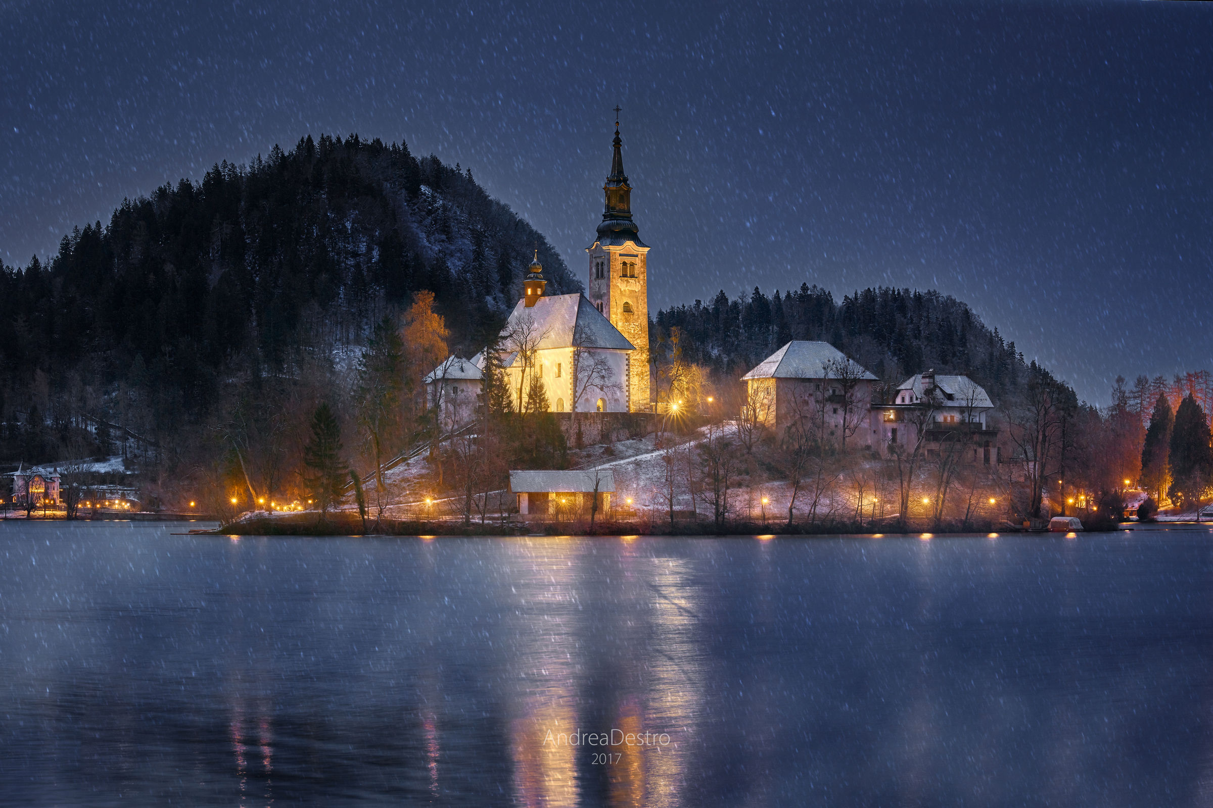 Alba nevosa al lago di Bled II