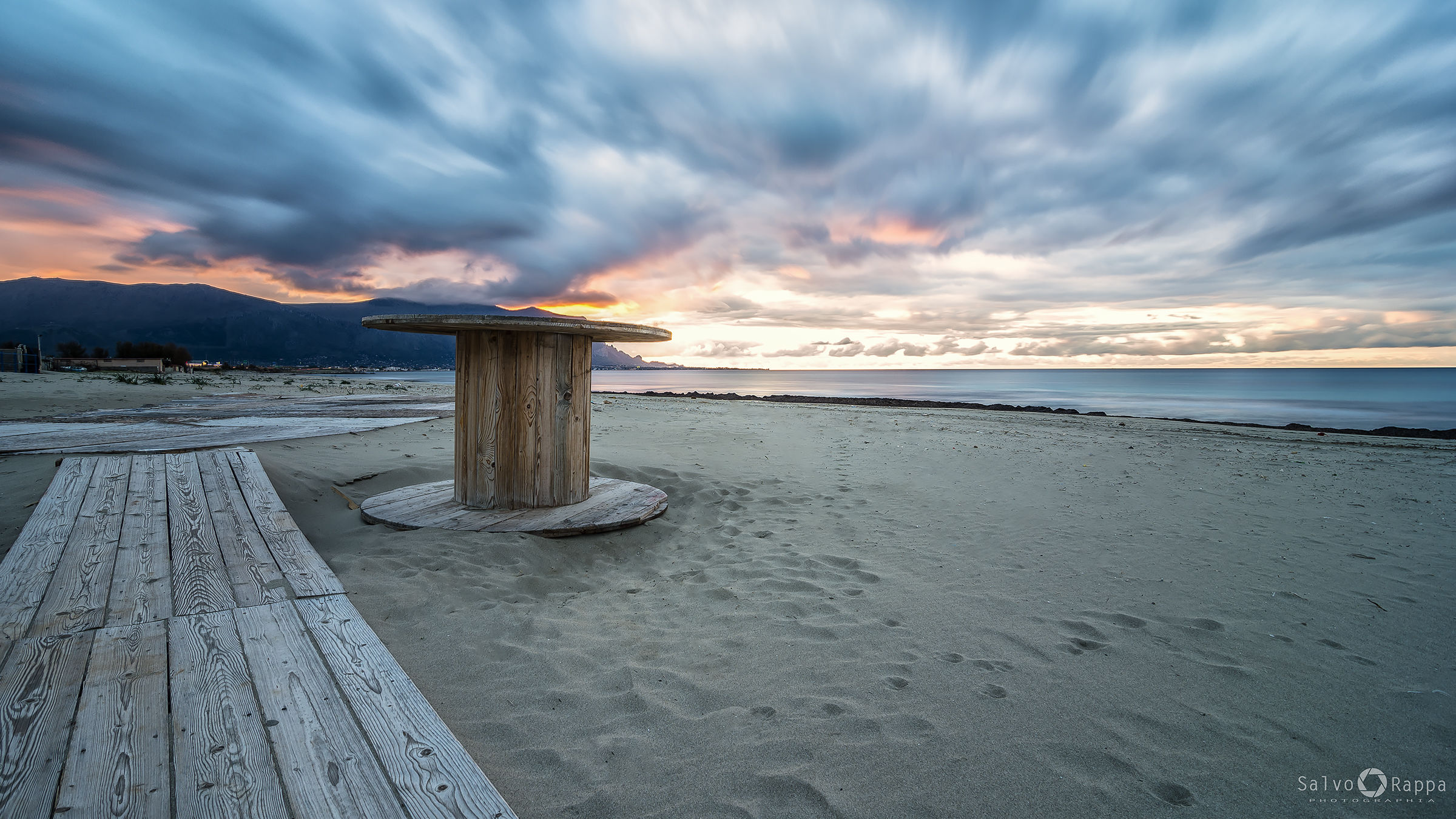 scattare una foto è.....