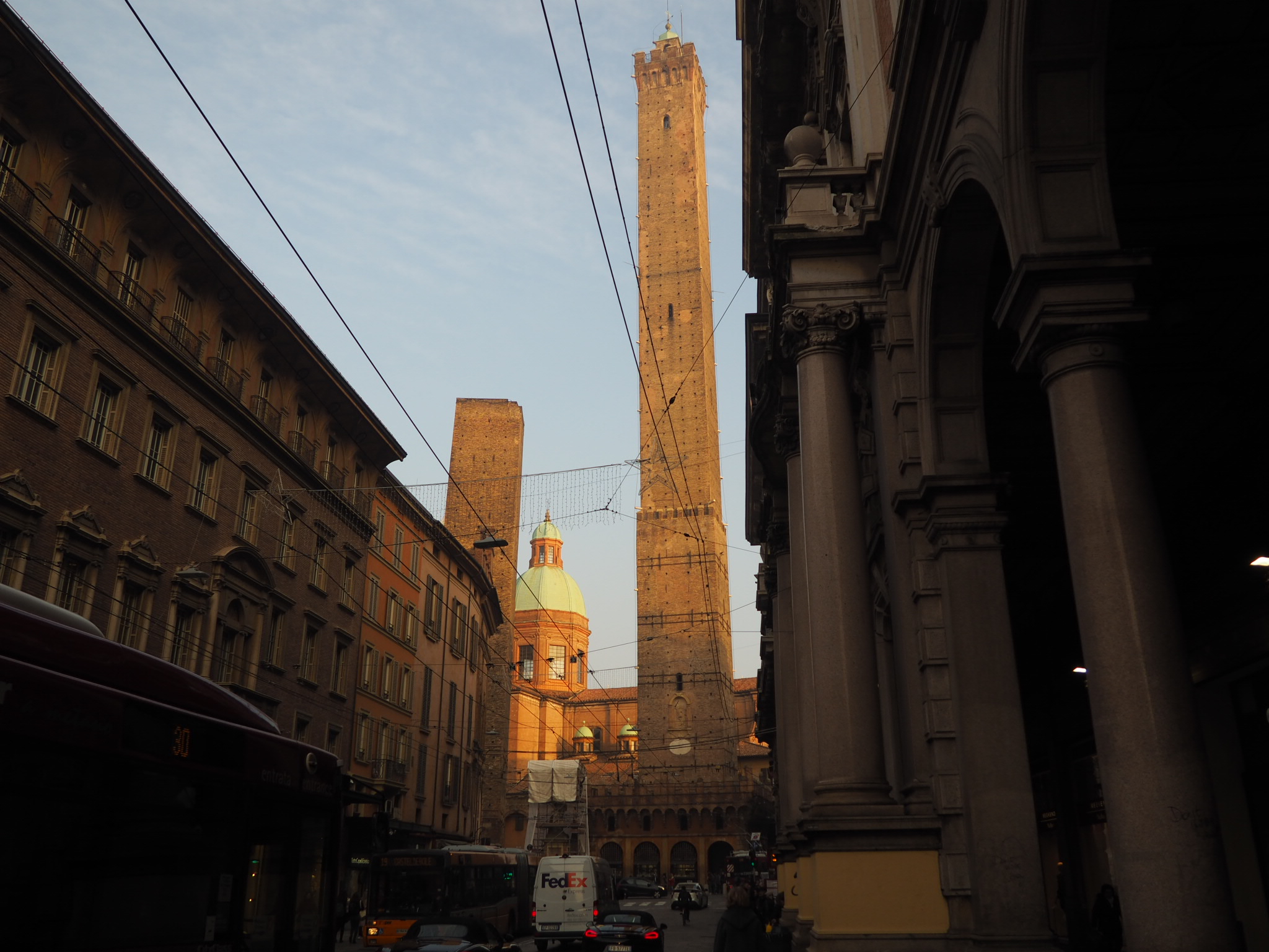 Bologna col rosso dei muri