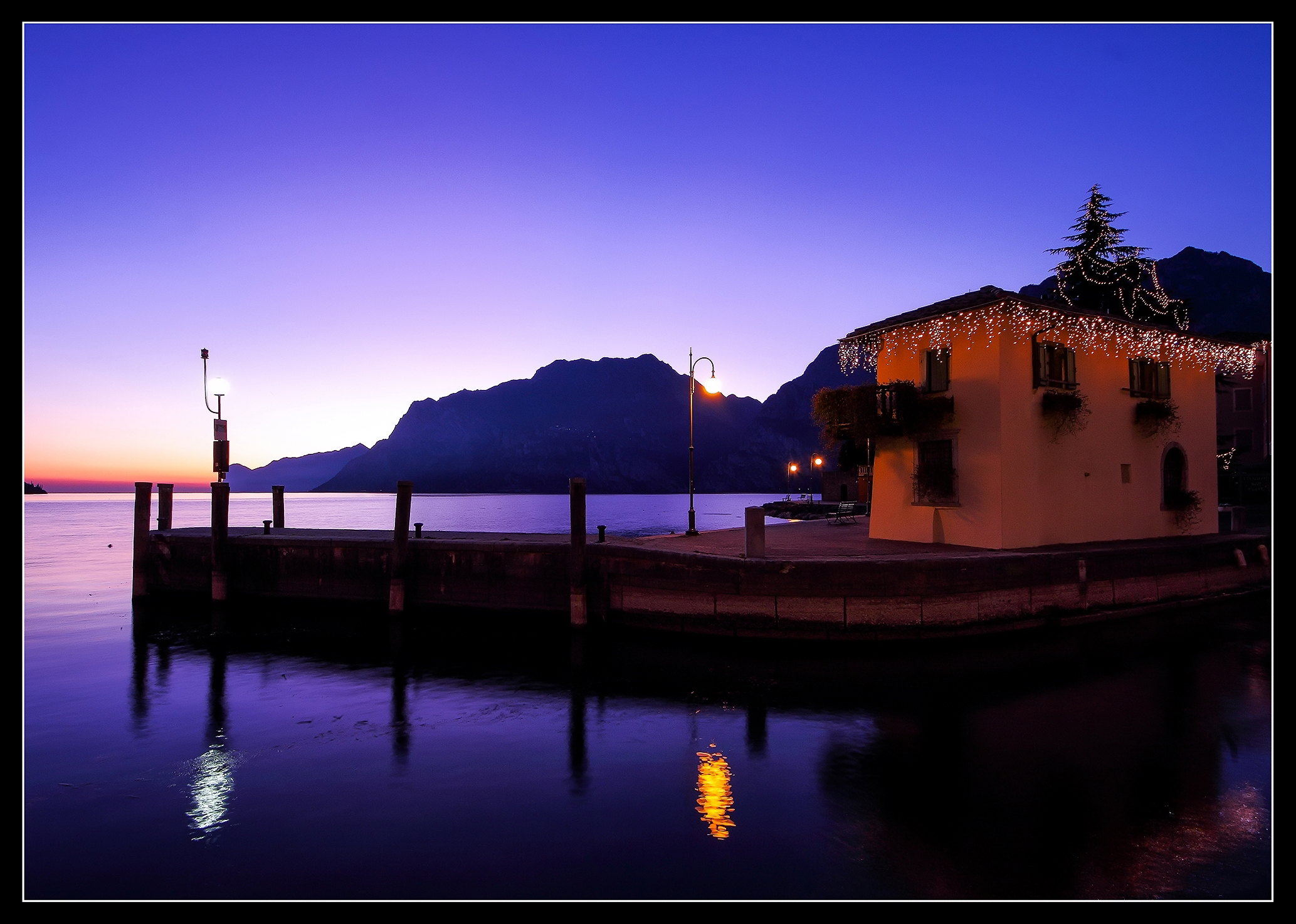 Christmas by the lake