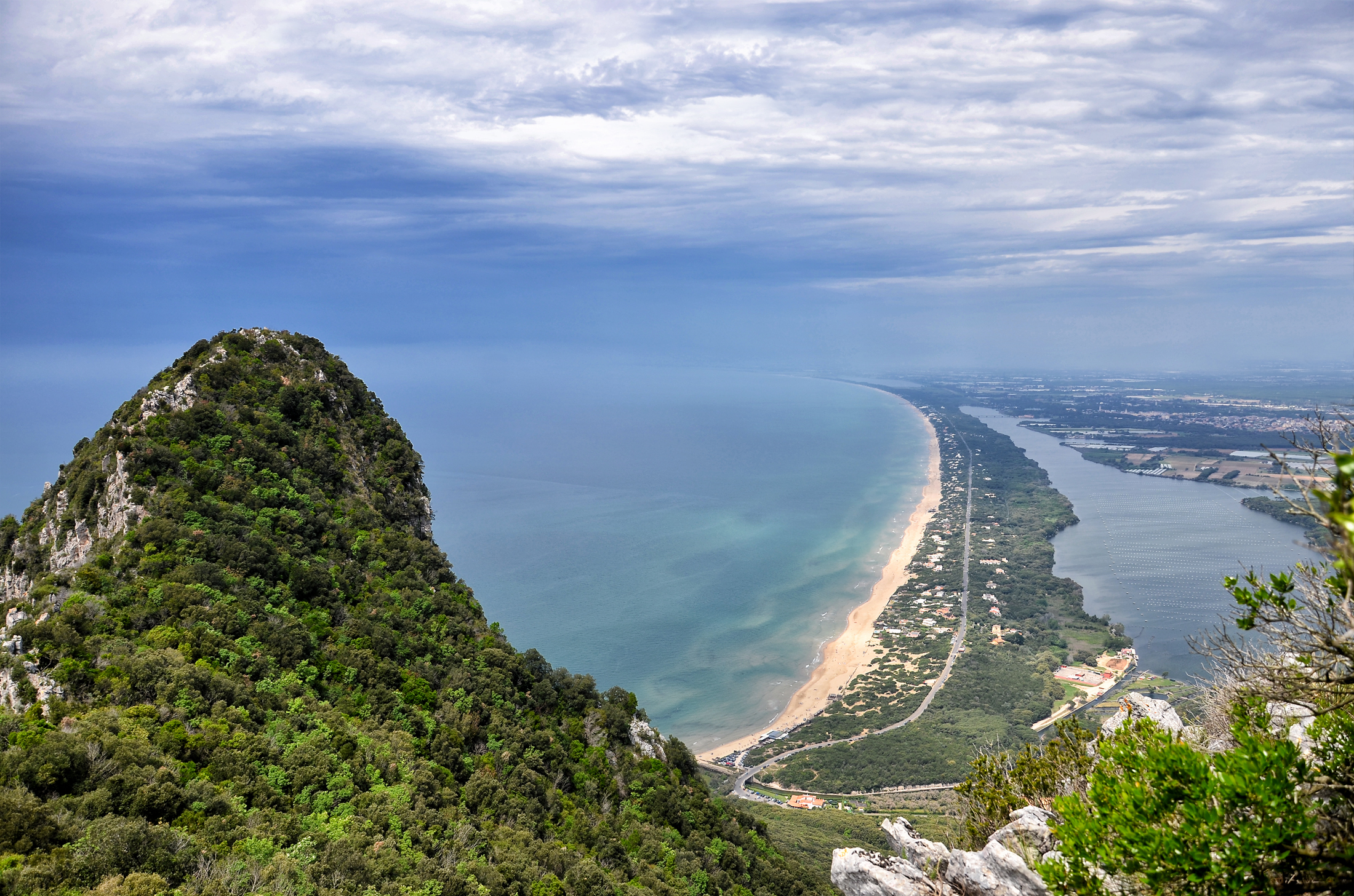 Lago di Sabaudia dal Monte Circeo