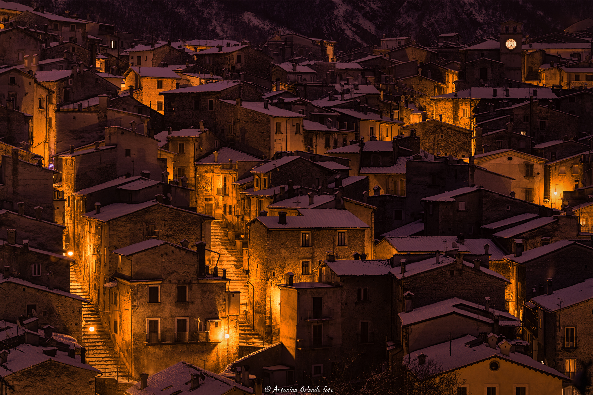 Neve sui tetti di Scanno