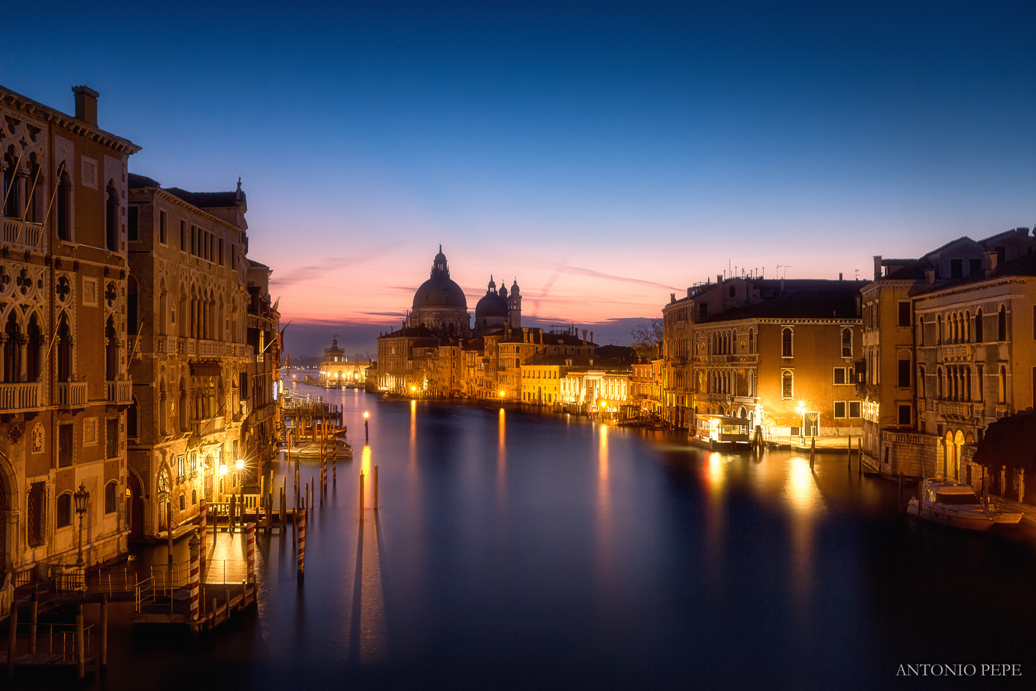 Alba al ponte del Accademia