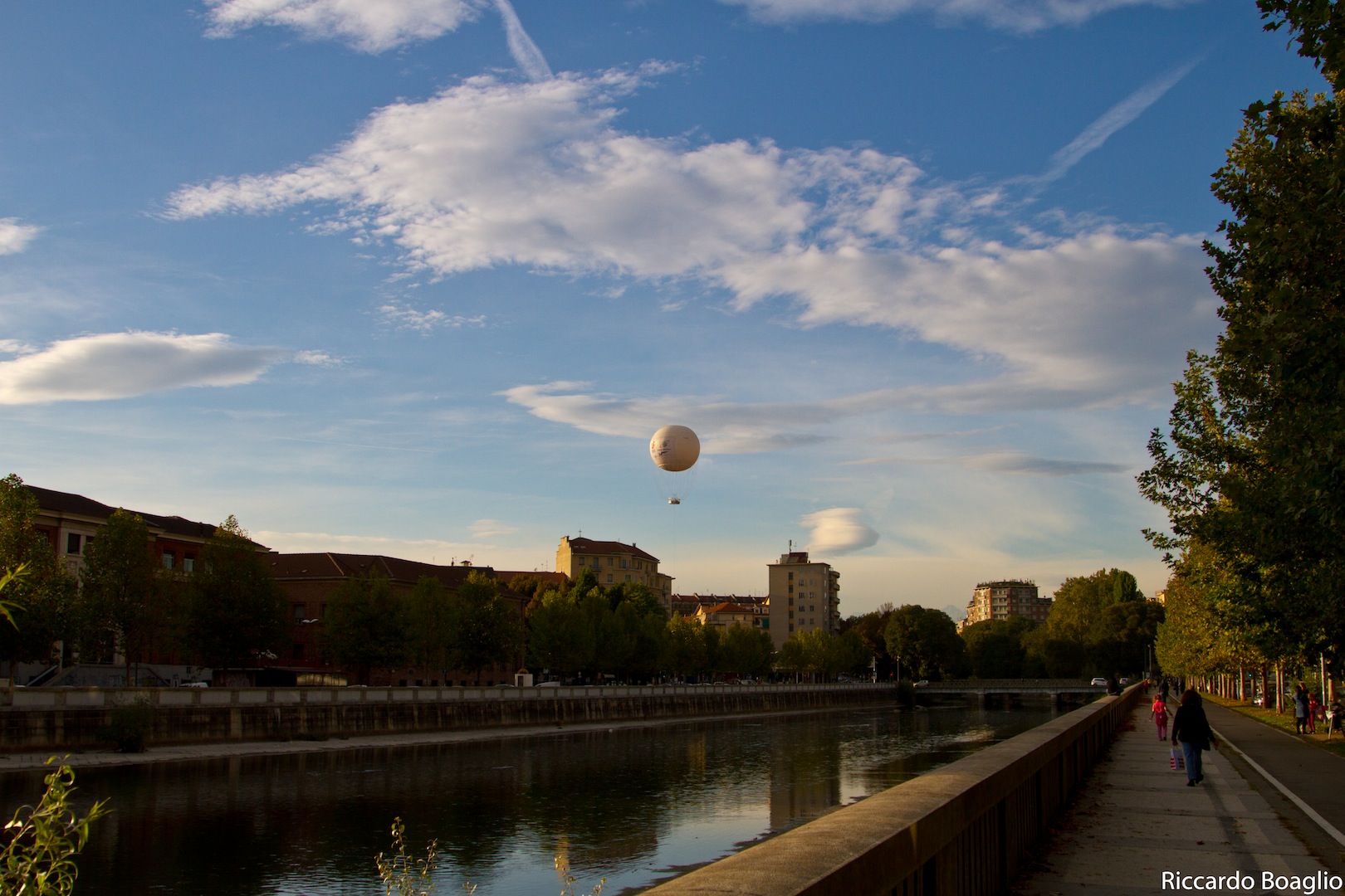 Mongolfiera sul lungo Dora