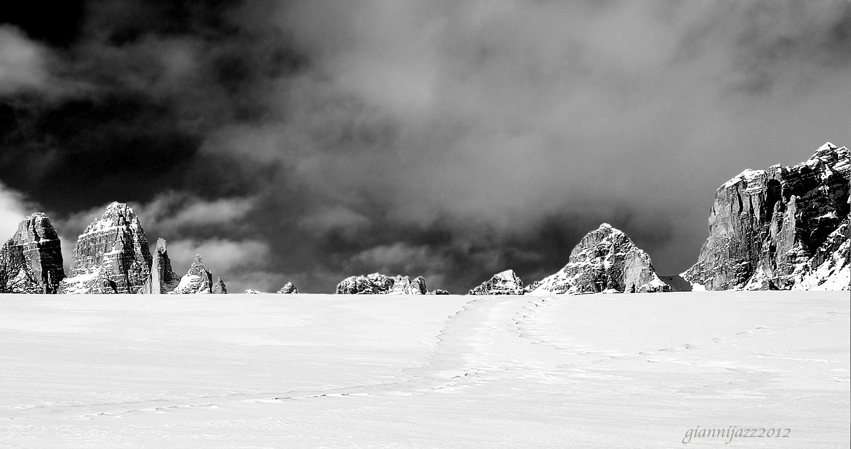 Three Peaks and the Dolomites of Sesto, Casera Doana
