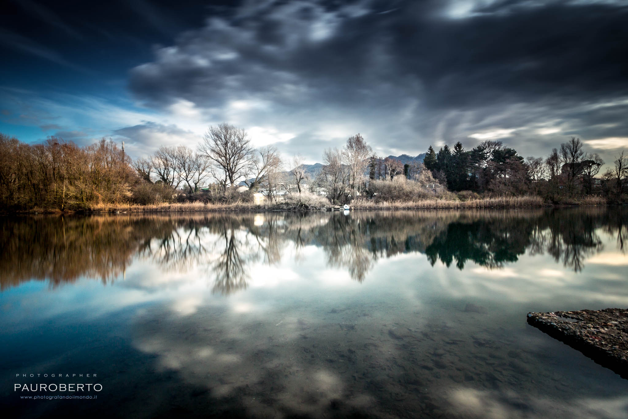 admiring life on the river adda