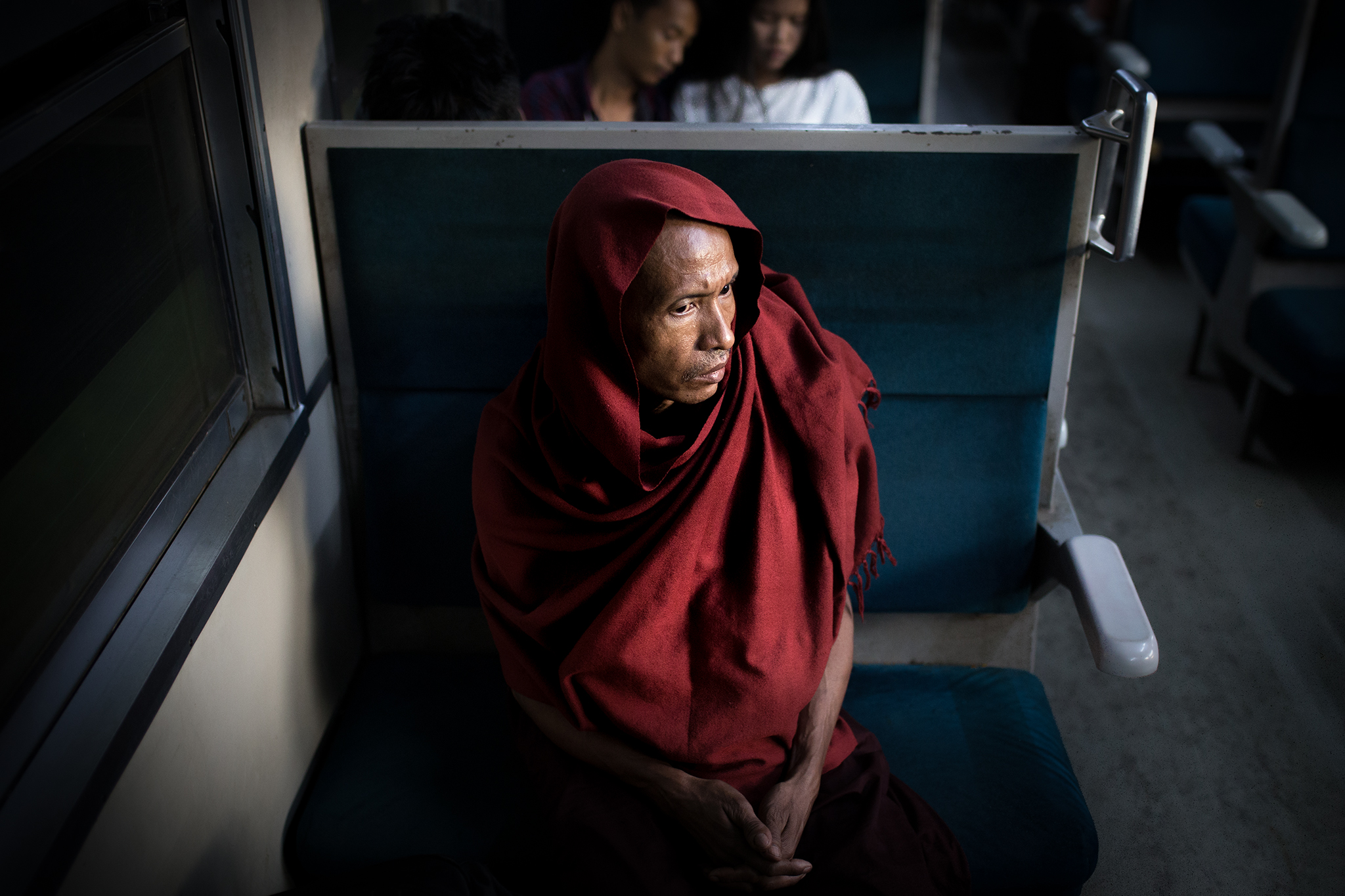 Tra passato e moderno.. Treno birmano